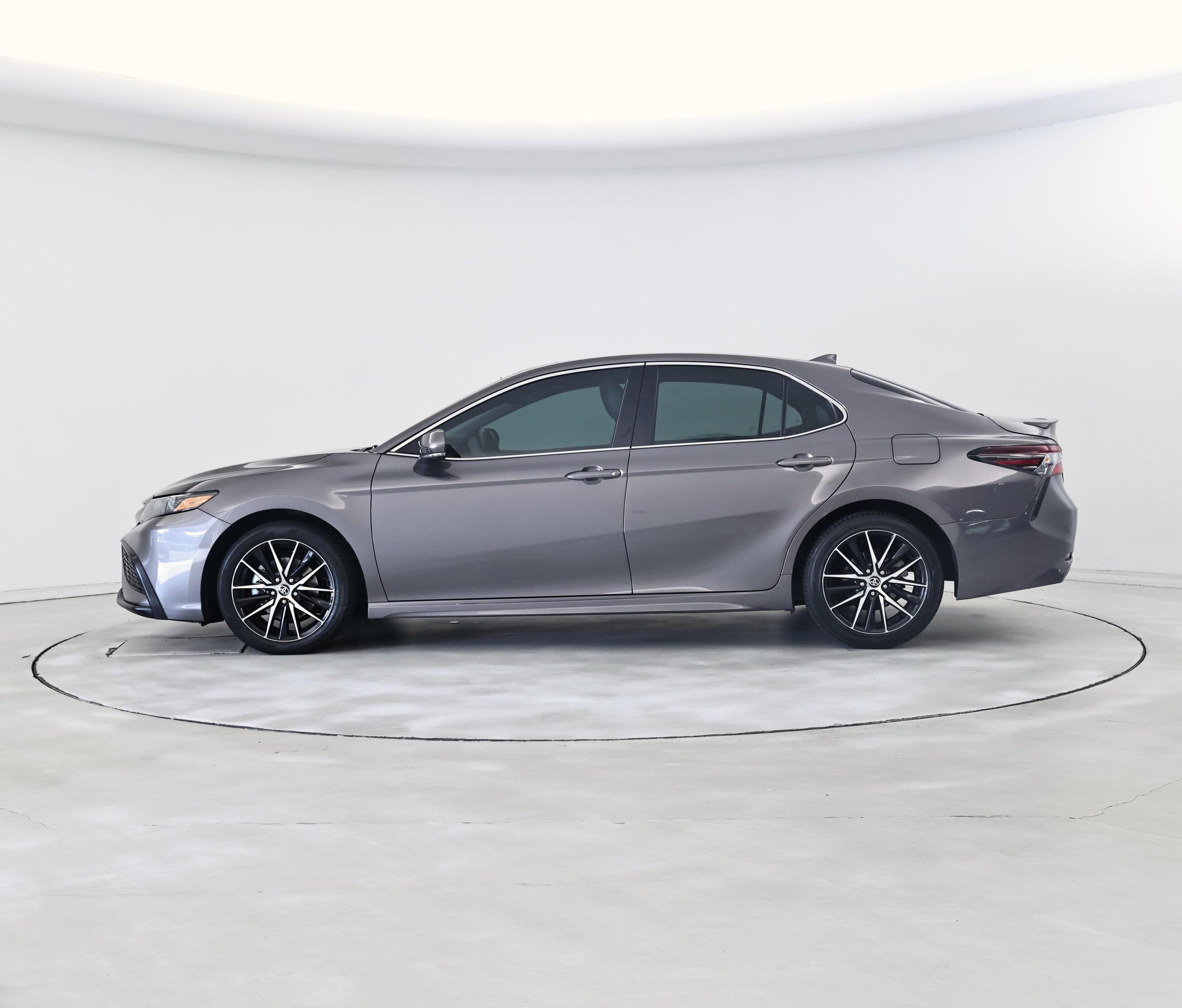 Thumbnail: 2022 Toyota Camry - 3