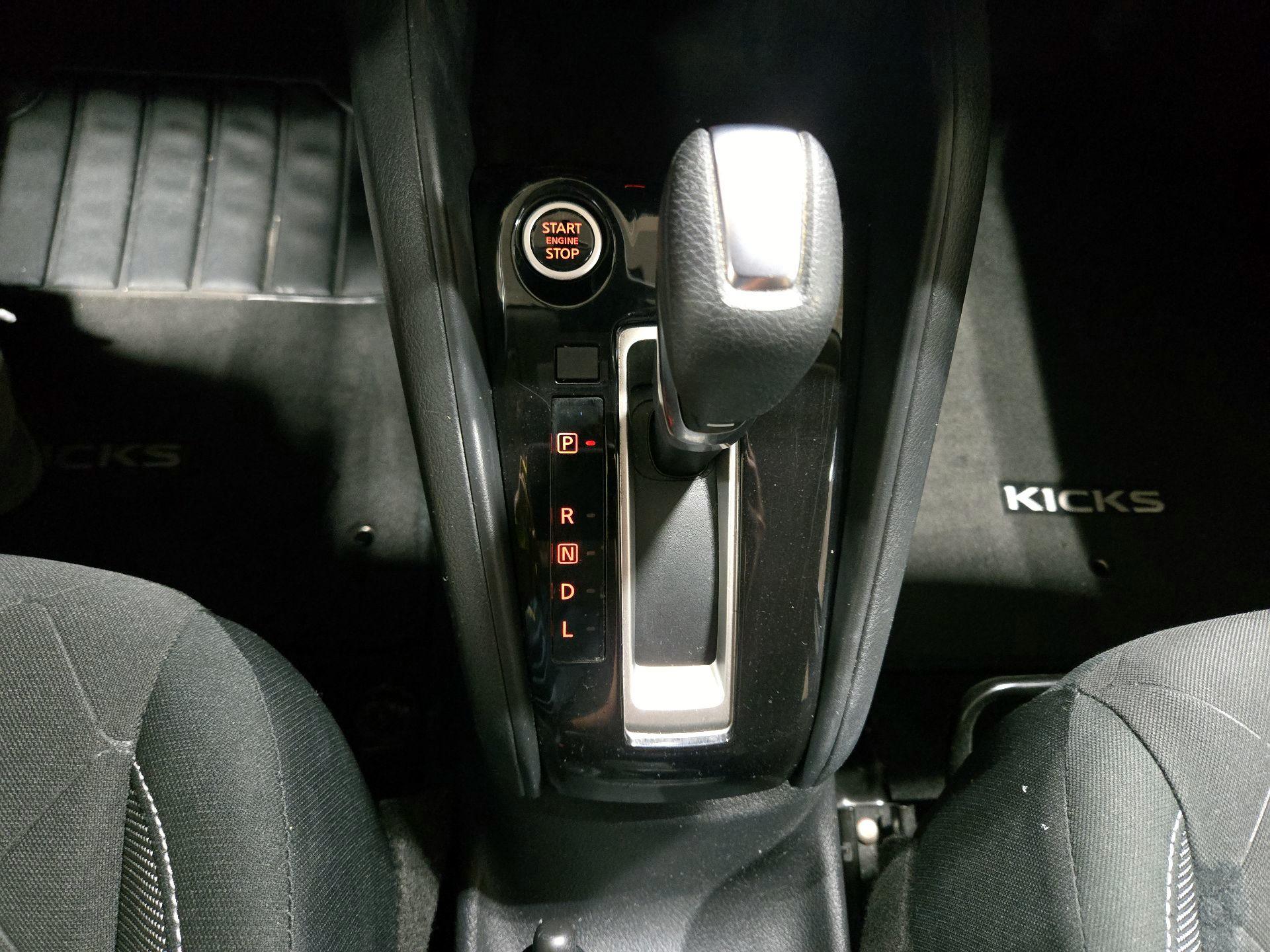 Thumbnail: 2020 Nissan Kicks - 17
