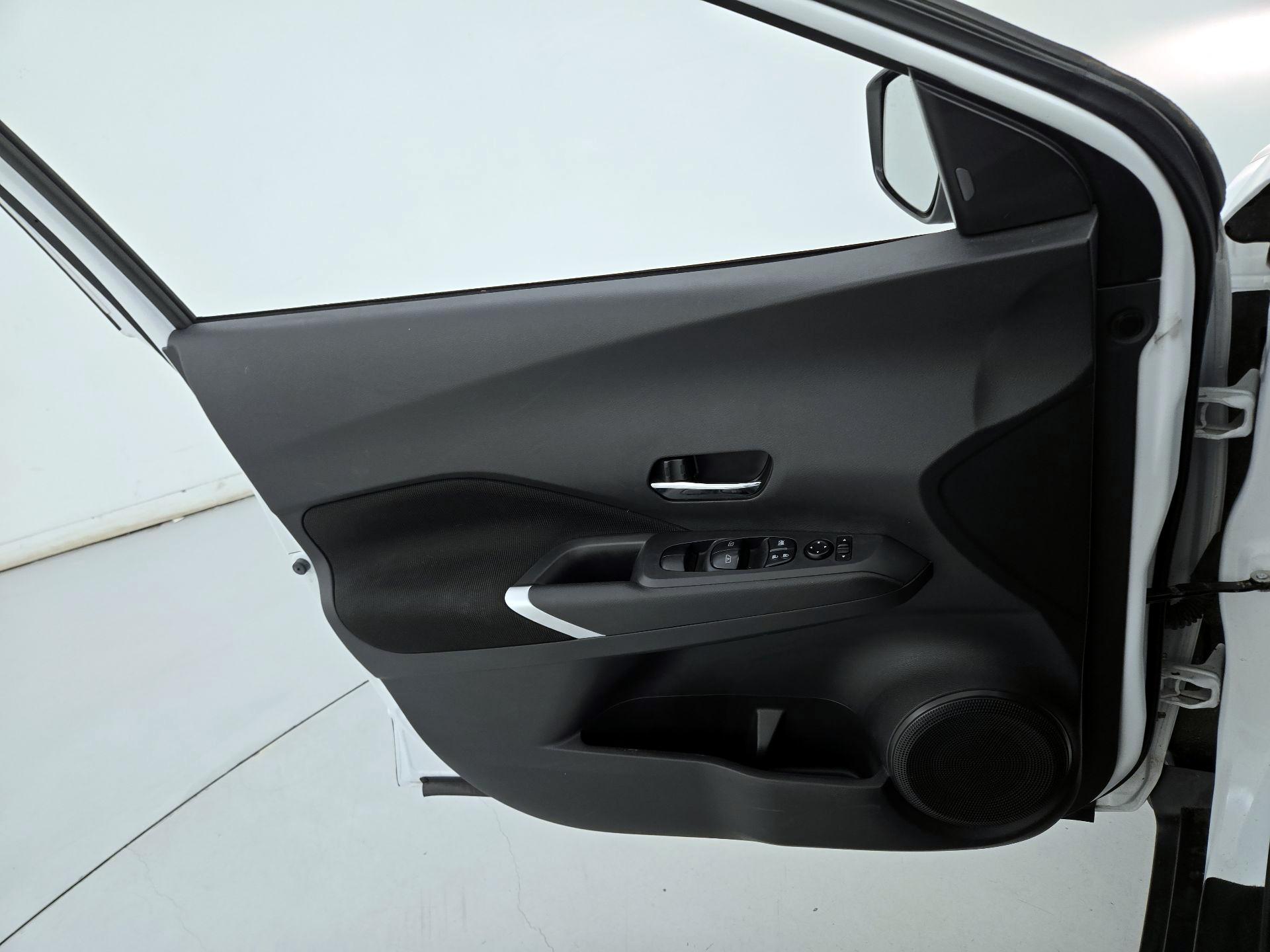 Thumbnail: 2022 Nissan Kicks - 12