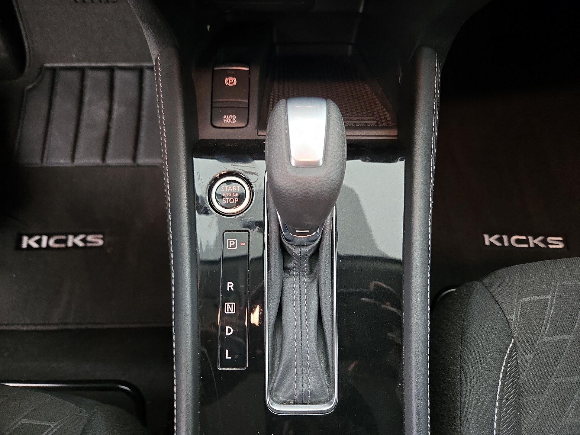Thumbnail: 2022 Nissan Kicks - 16