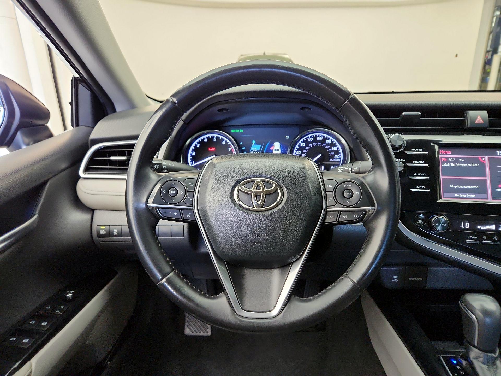 Thumbnail: 2018 Toyota Camry - 10