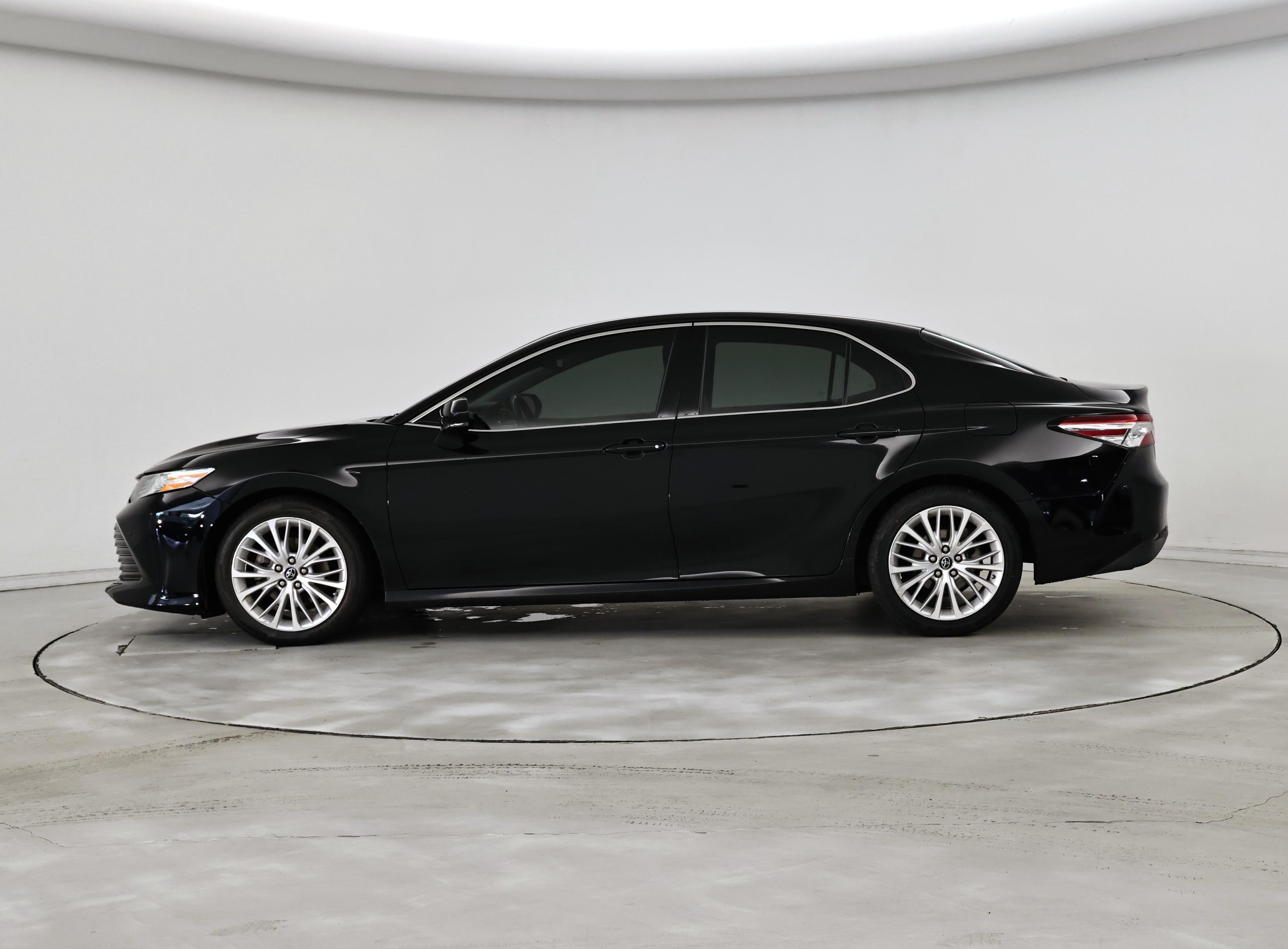 Thumbnail: 2018 Toyota Camry - 3