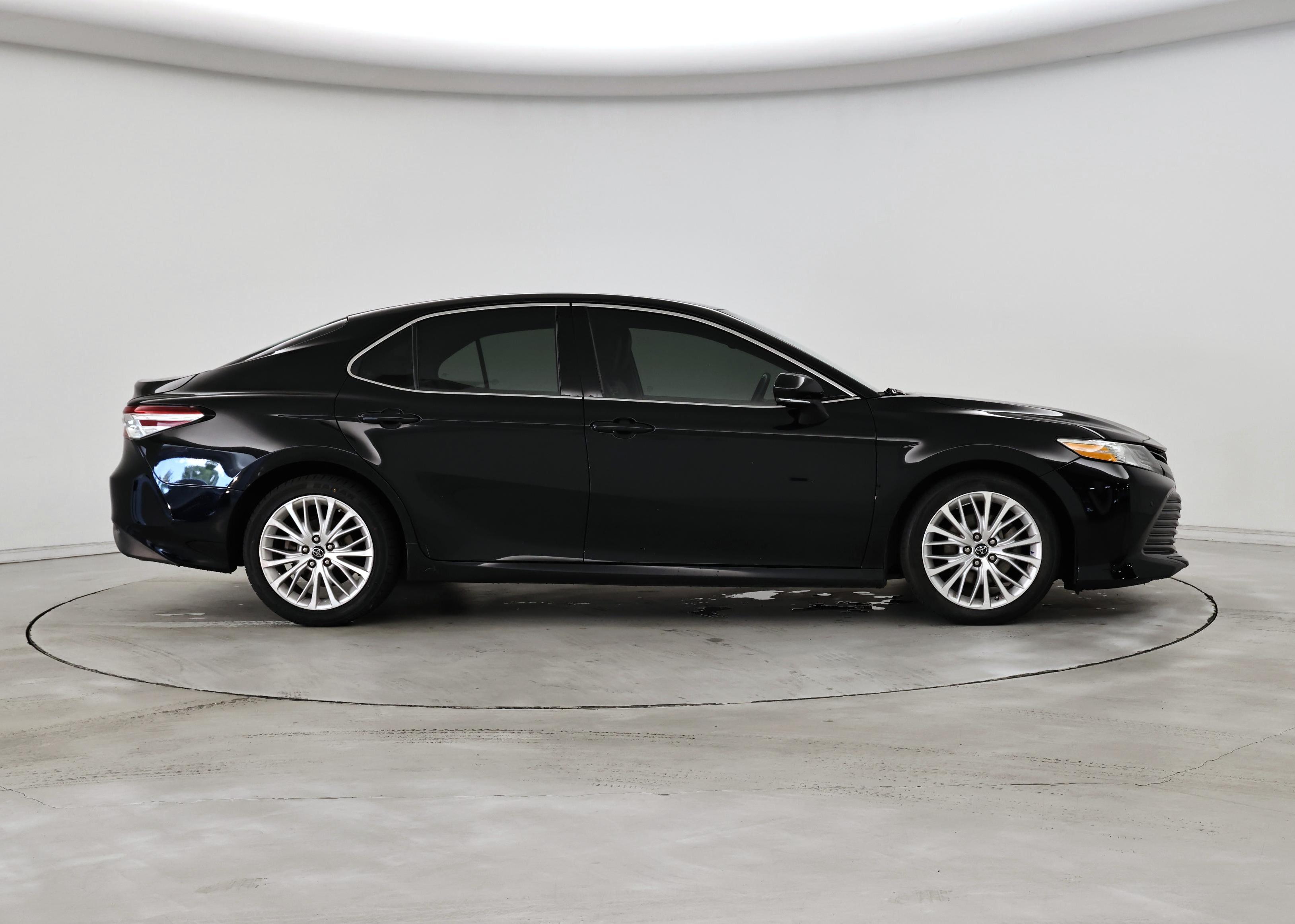 Thumbnail: 2018 Toyota Camry - 7