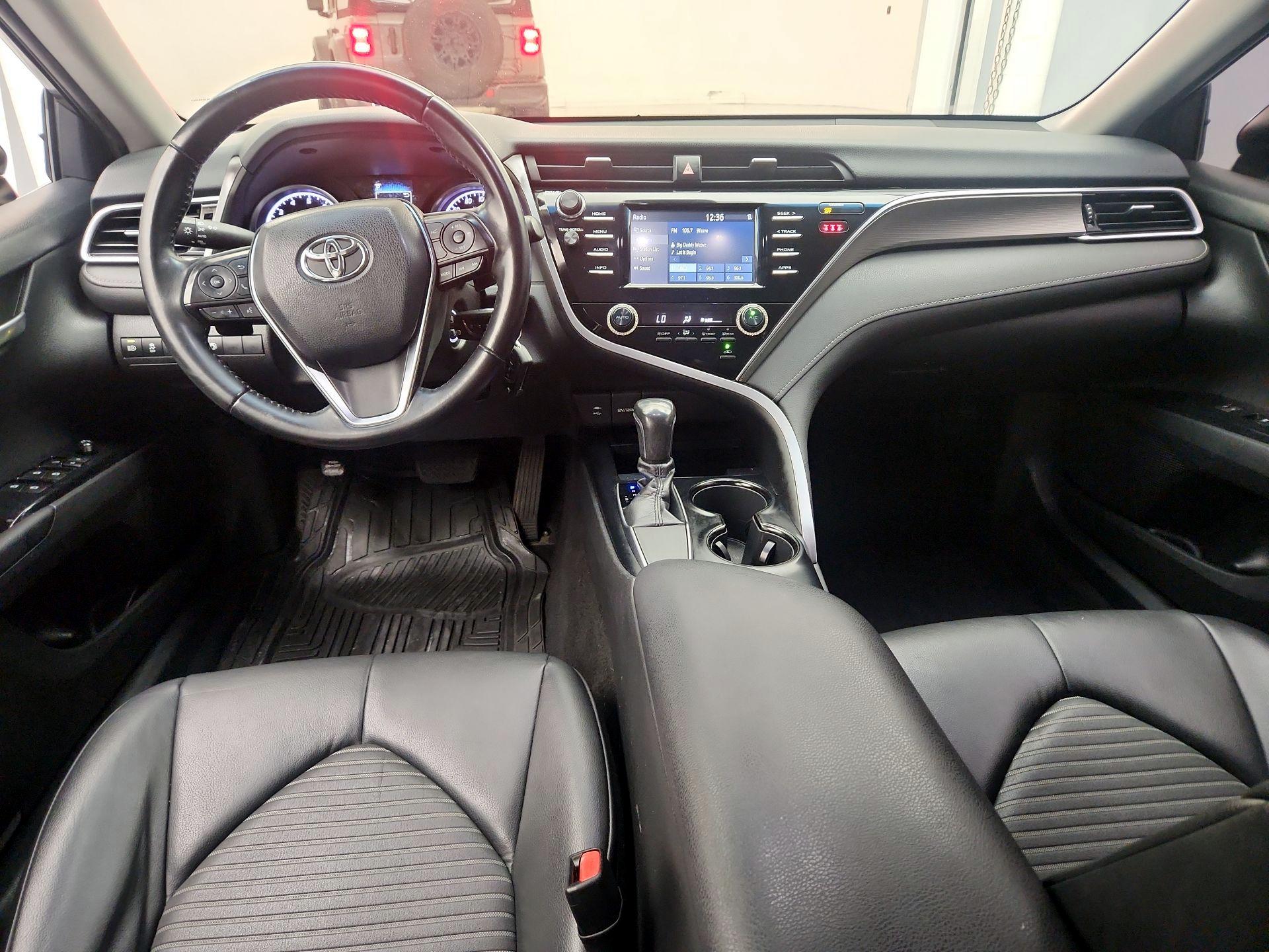 Thumbnail: 2018 Toyota Camry - 9