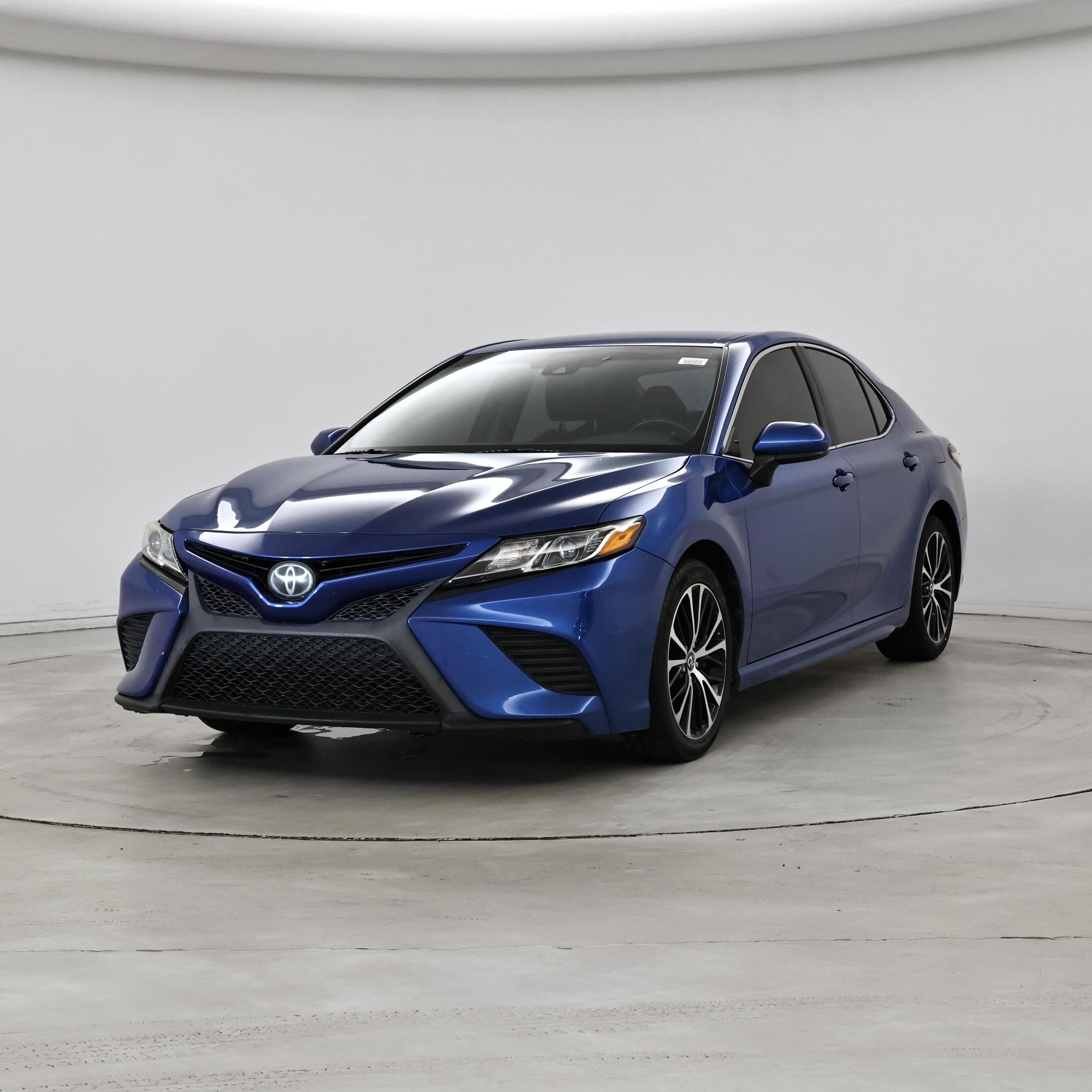 Thumbnail: 2018 Toyota Camry - 4