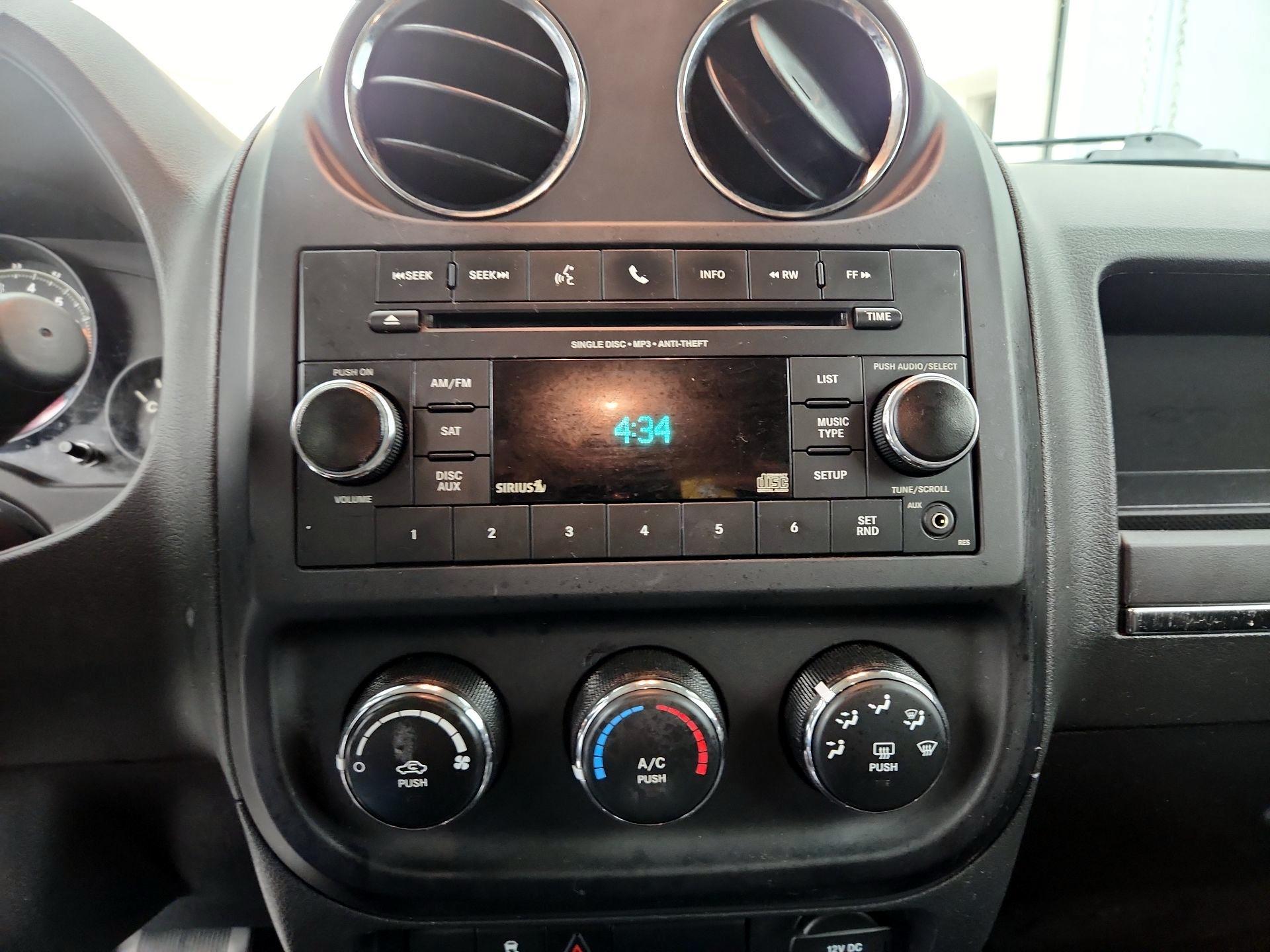 Thumbnail: 2015 Jeep Patriot - 13