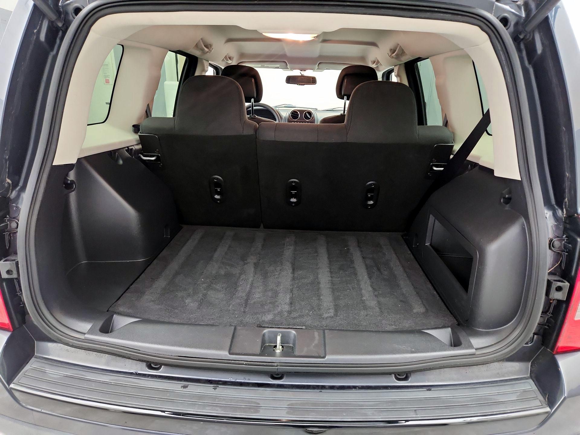 Thumbnail: 2015 Jeep Patriot - 17