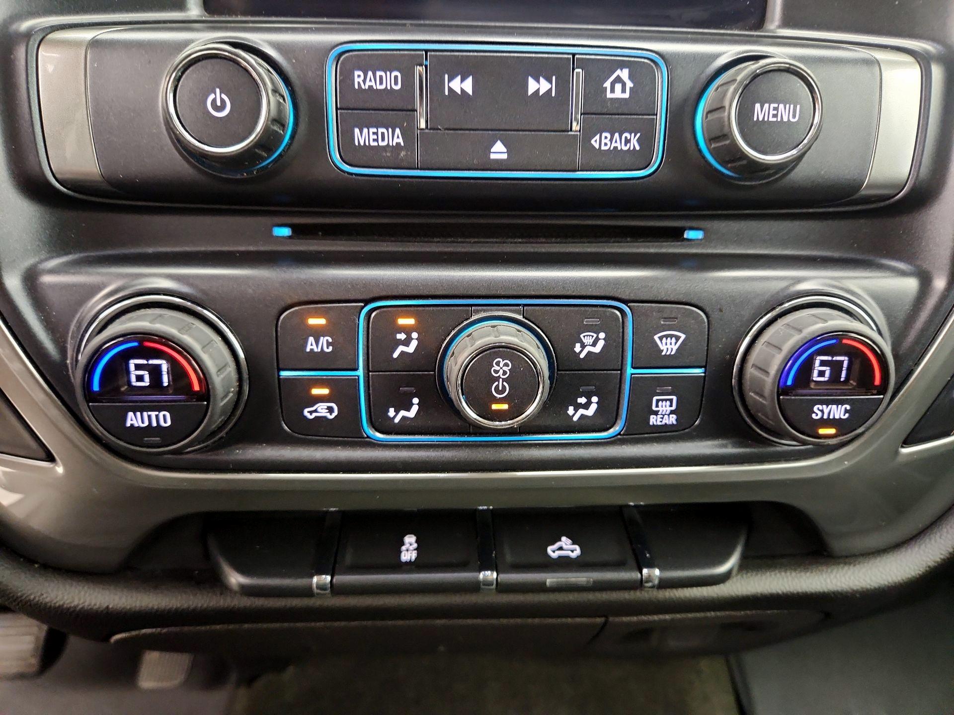 Thumbnail: 2018 Chevrolet Silverado 1500 - 16