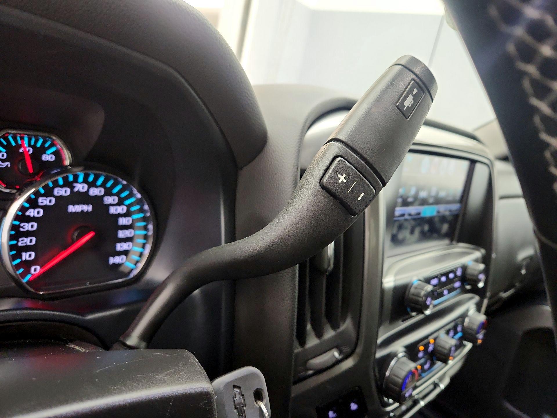 Thumbnail: 2018 Chevrolet Silverado 1500 - 17