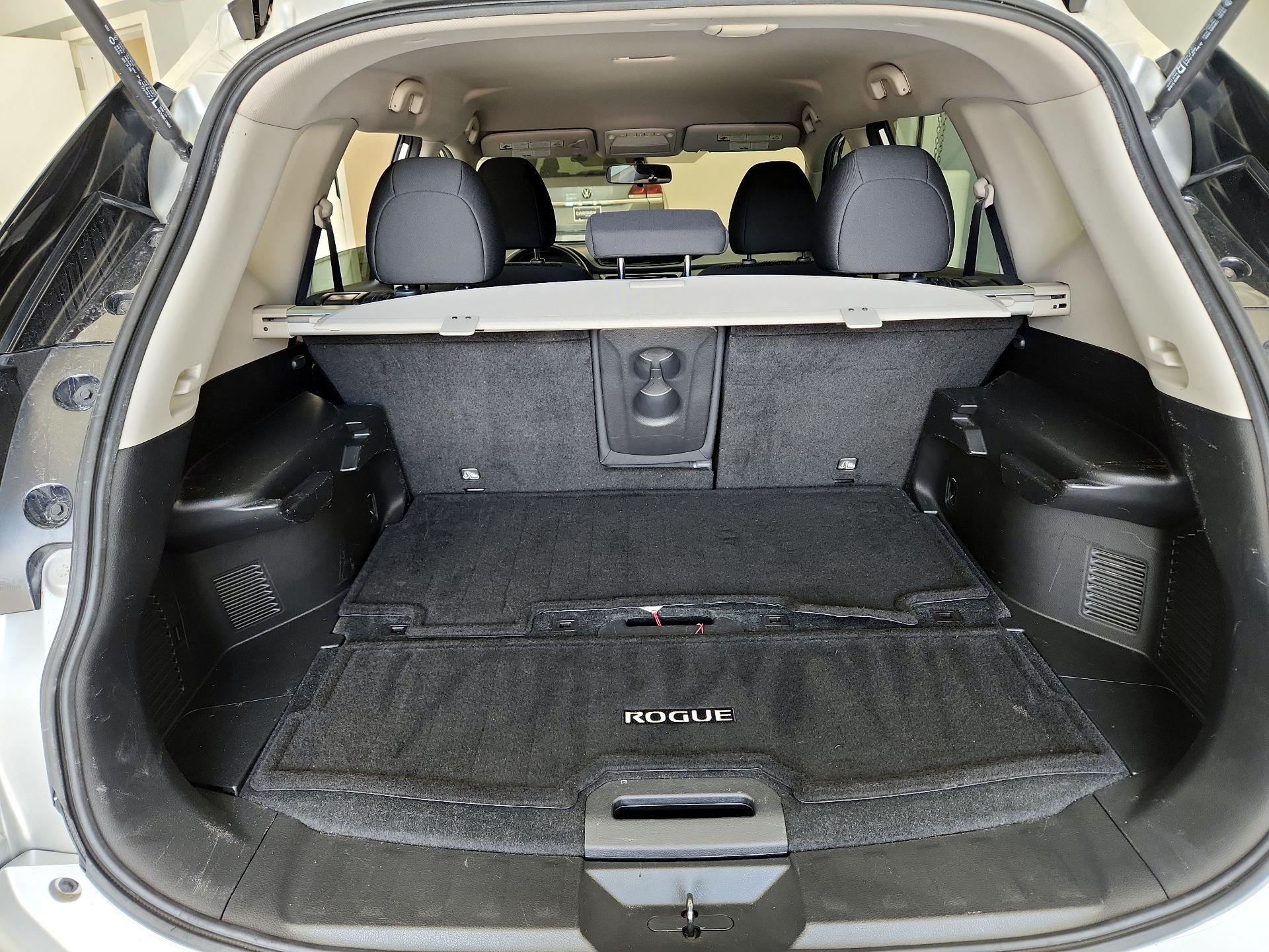 Thumbnail: 2017 Nissan Rogue - 20