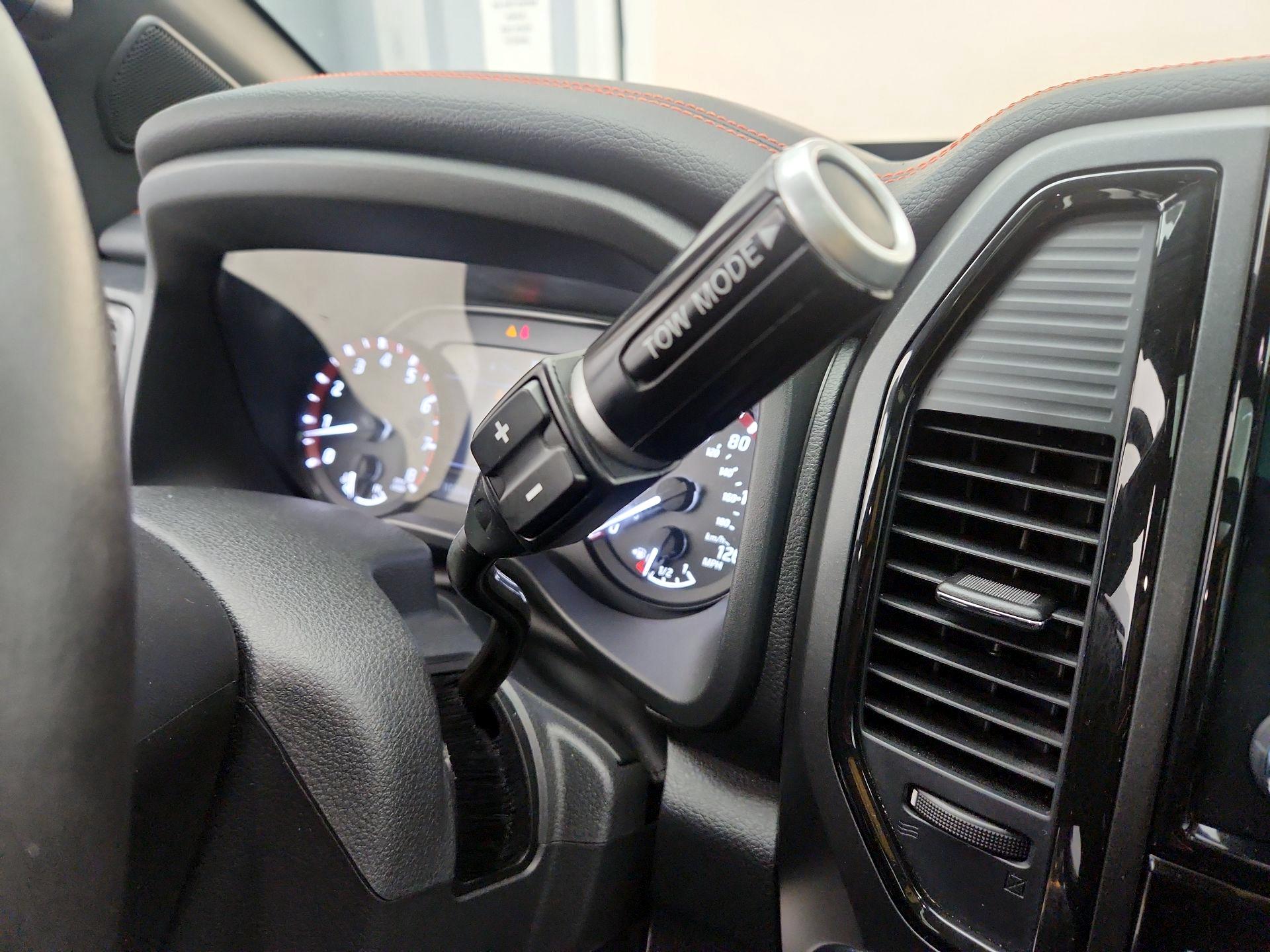 Thumbnail: 2024 Nissan Titan - 18