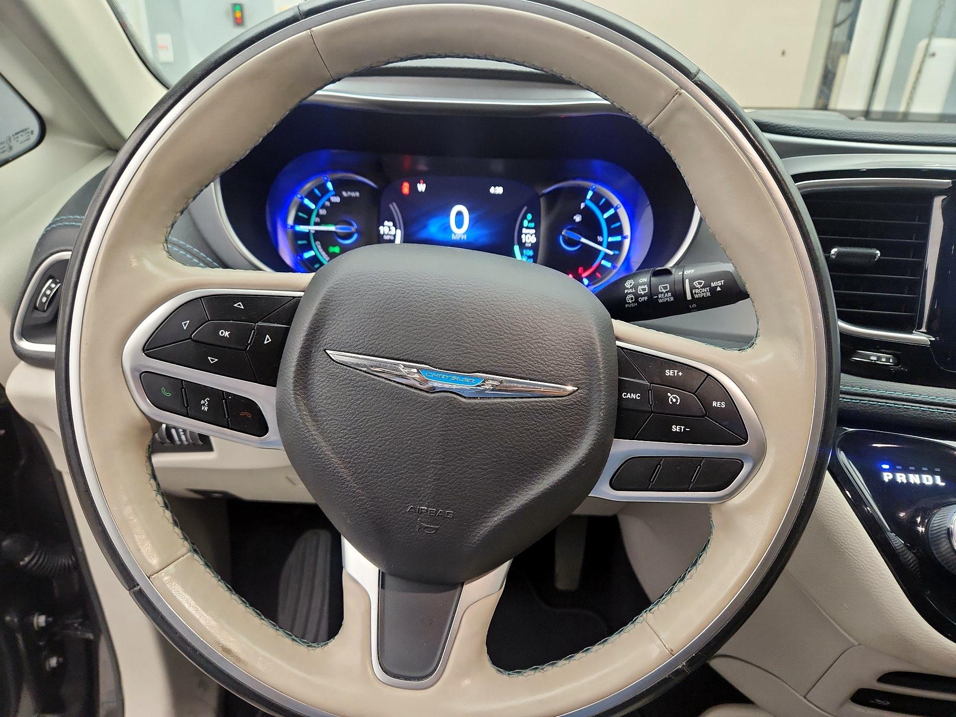 Thumbnail: 2020 Chrysler Pacifica - 10