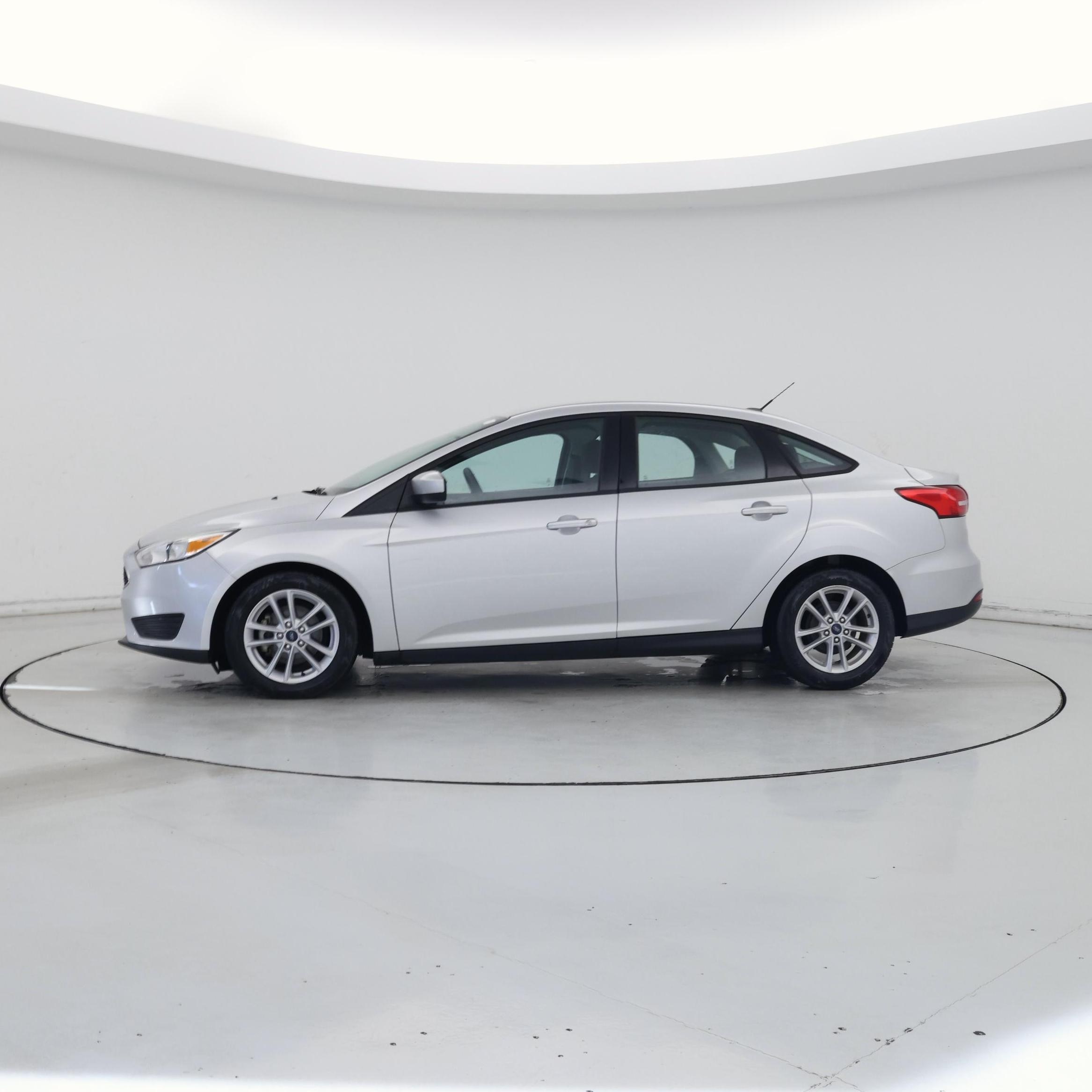 Thumbnail: 2018 Ford Focus - 3