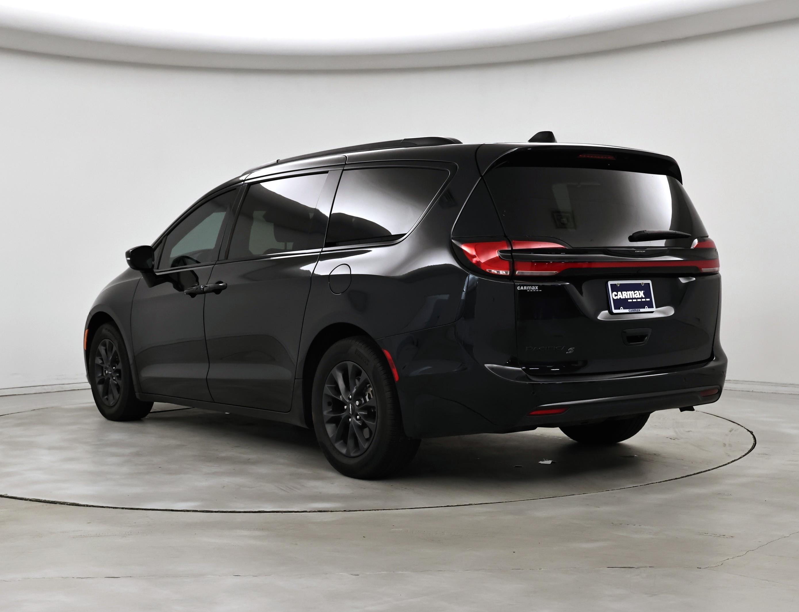 Thumbnail: 2022 Chrysler Pacifica - 2