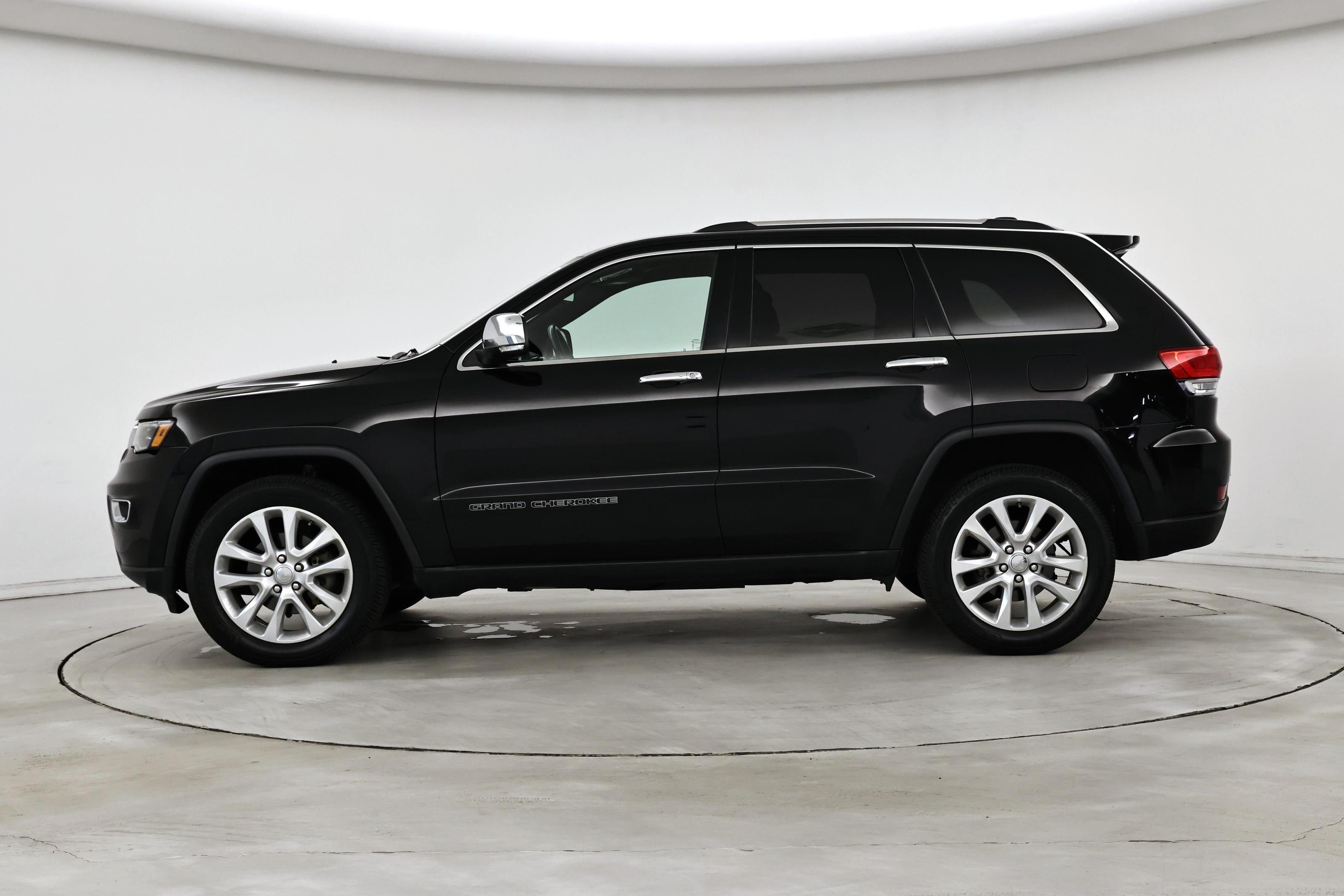 Thumbnail: 2017 Jeep Grand Cherokee - 3