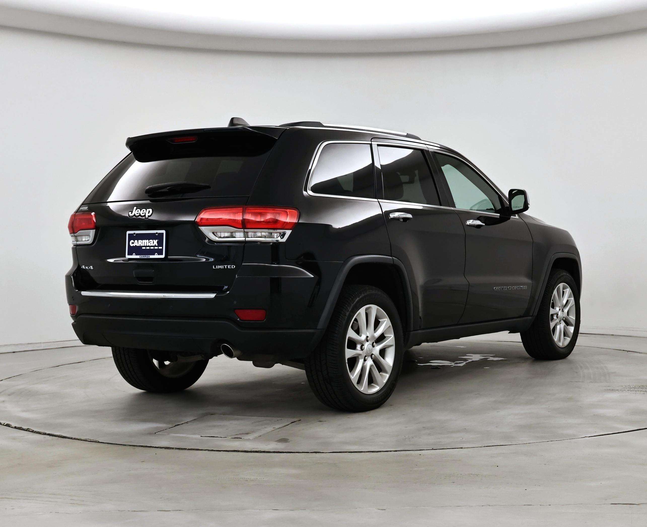 Thumbnail: 2017 Jeep Grand Cherokee - 8