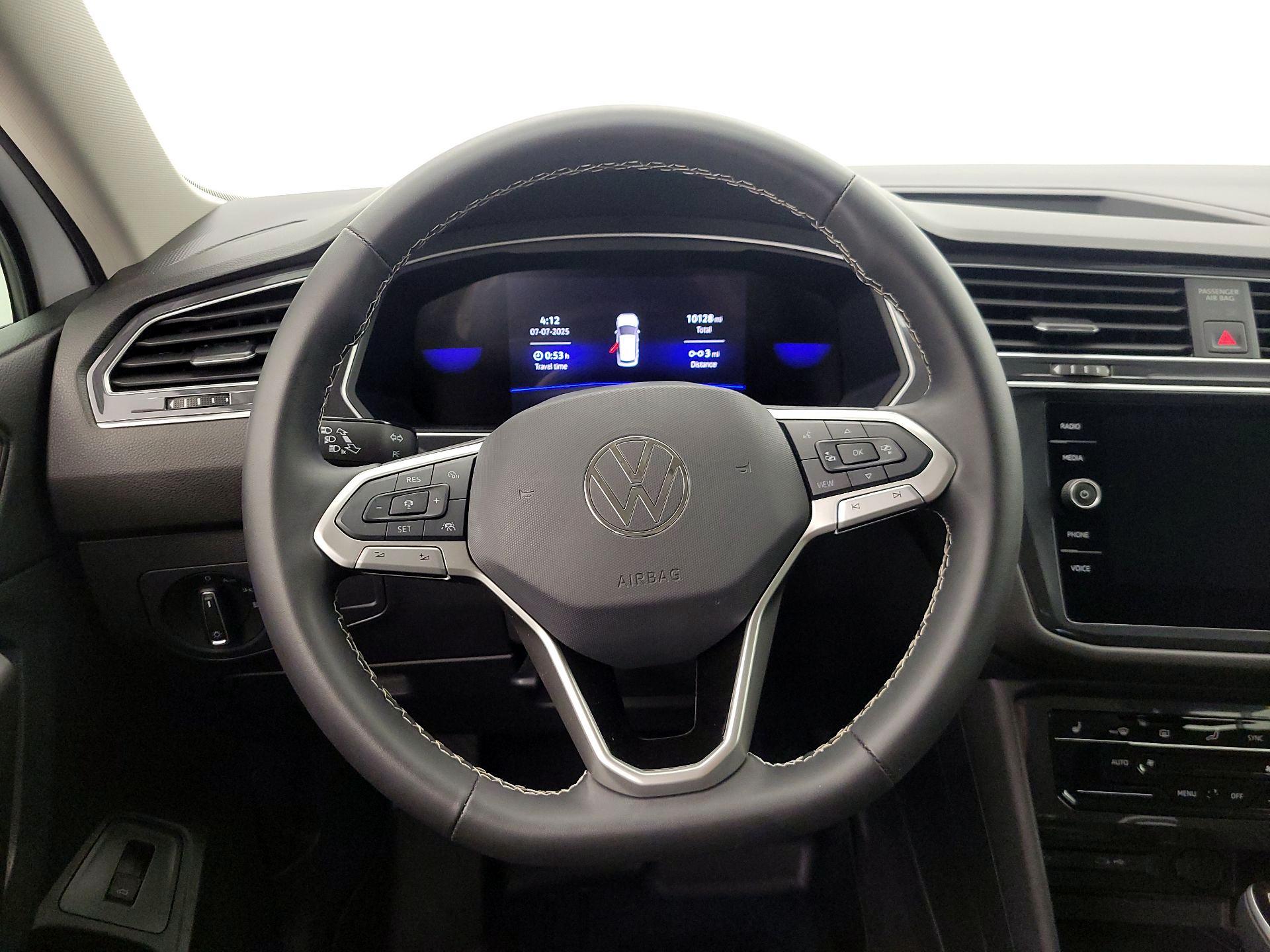 Thumbnail: 2024 Volkswagen Tiguan - 10