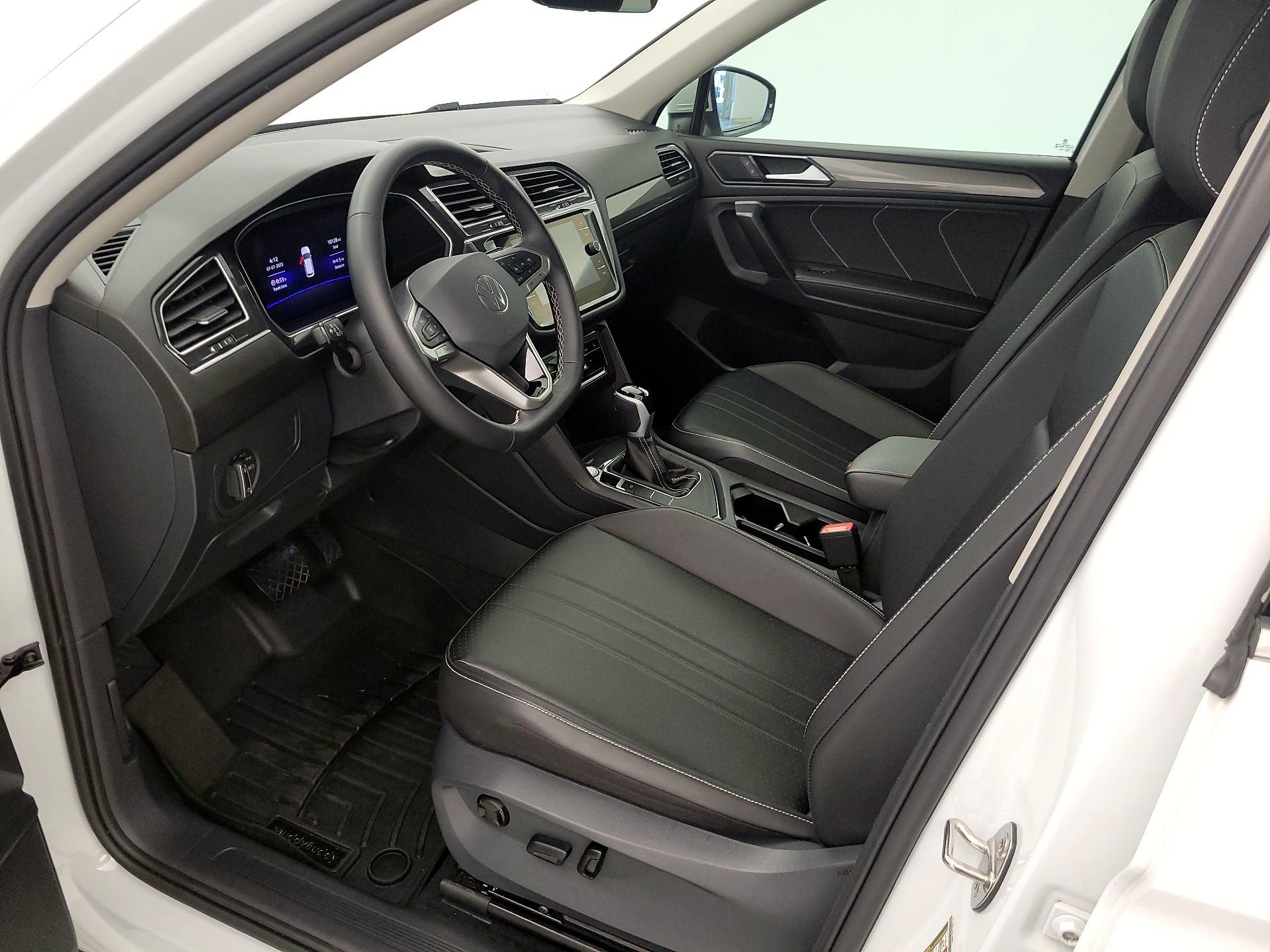 Thumbnail: 2024 Volkswagen Tiguan - 11