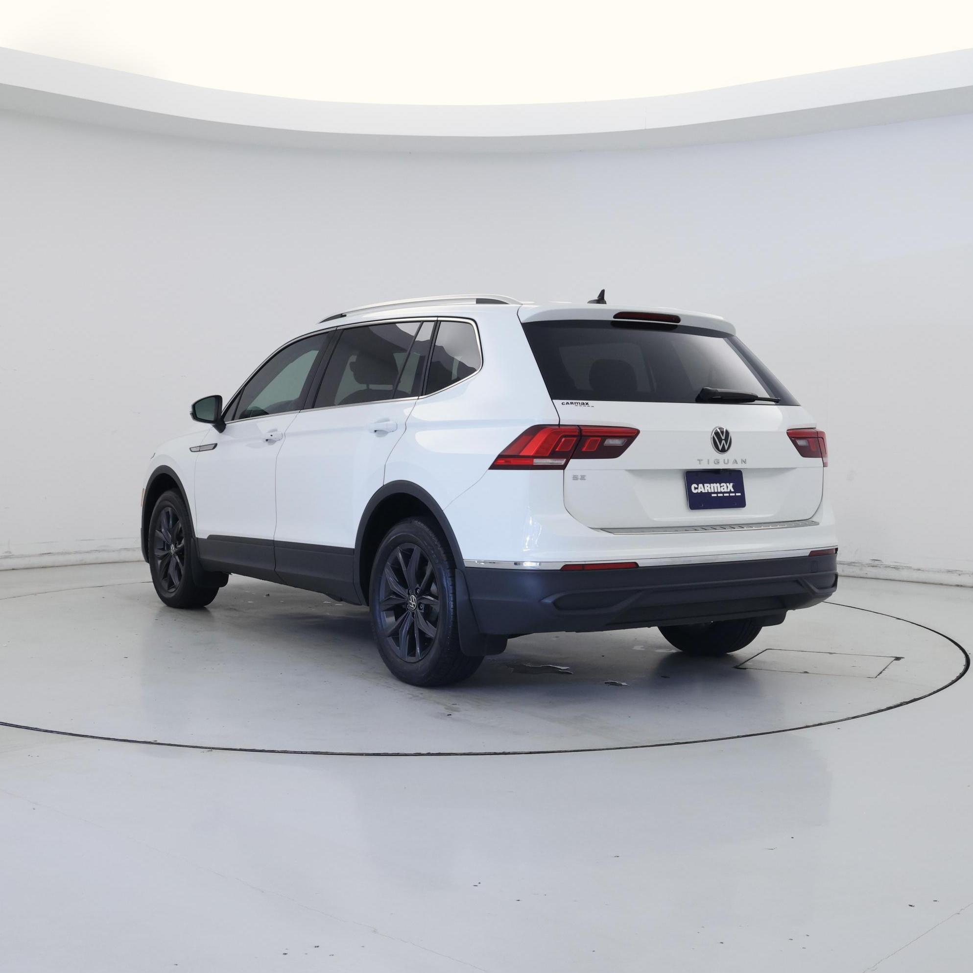 Thumbnail: 2024 Volkswagen Tiguan - 2