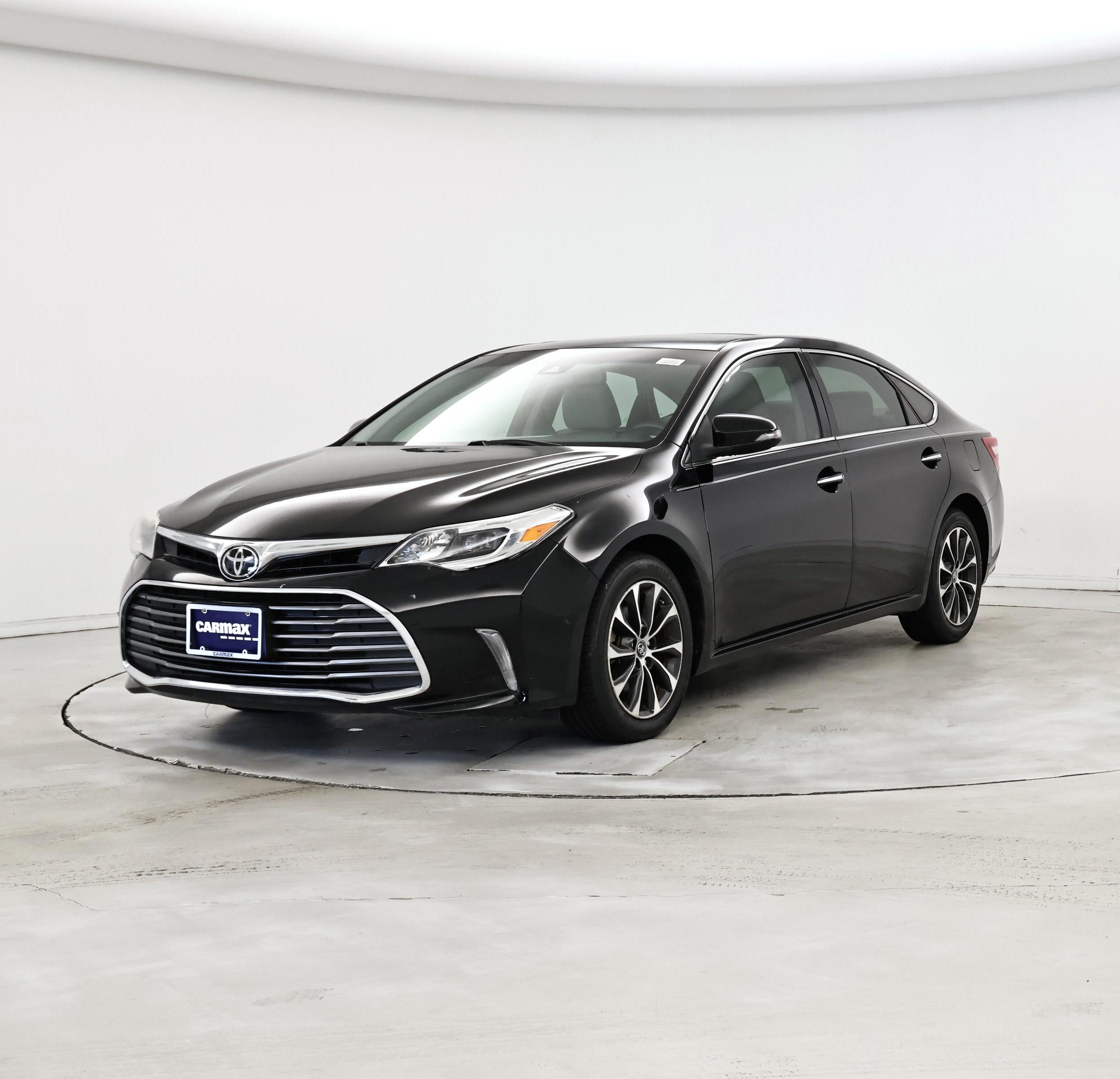 Thumbnail: 2017 Toyota Avalon - 4