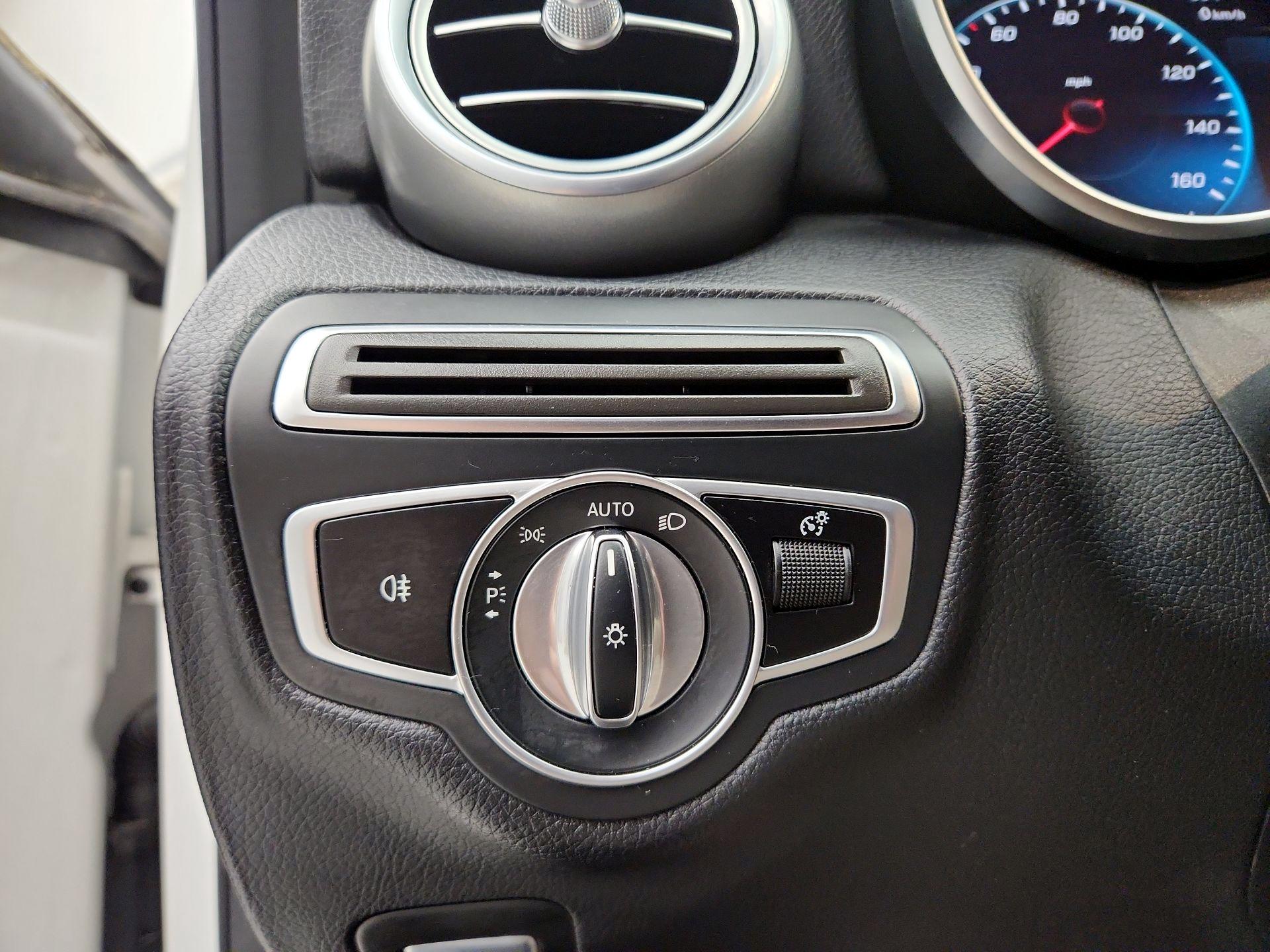 Thumbnail: 2020 Mercedes-Benz C-Class - 13