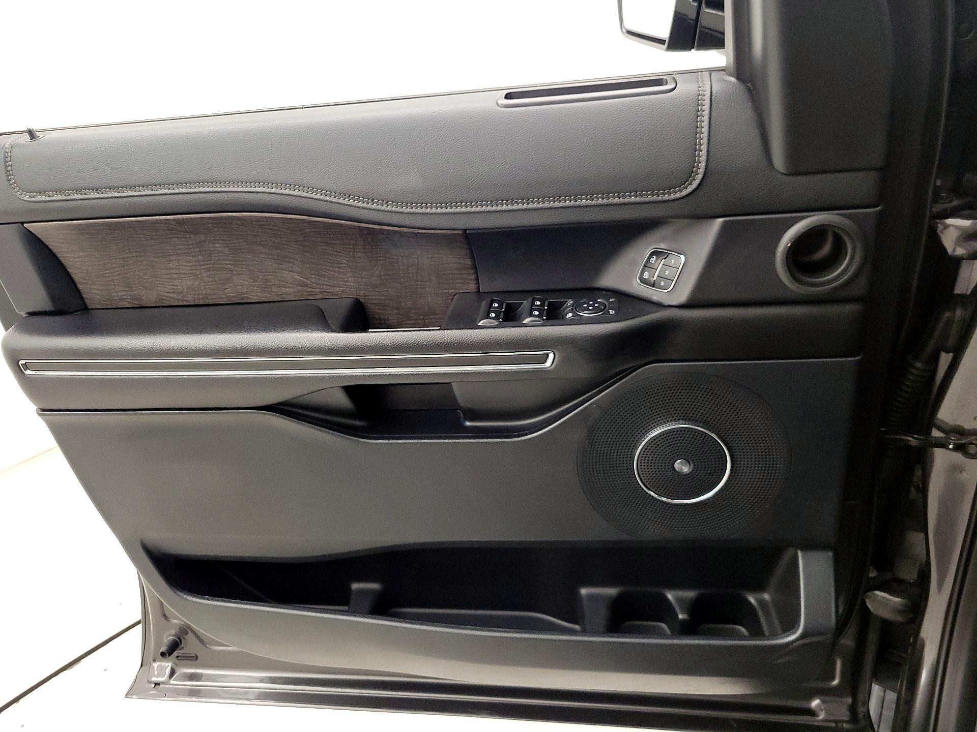 Thumbnail: 2019 Ford Expedition - 12