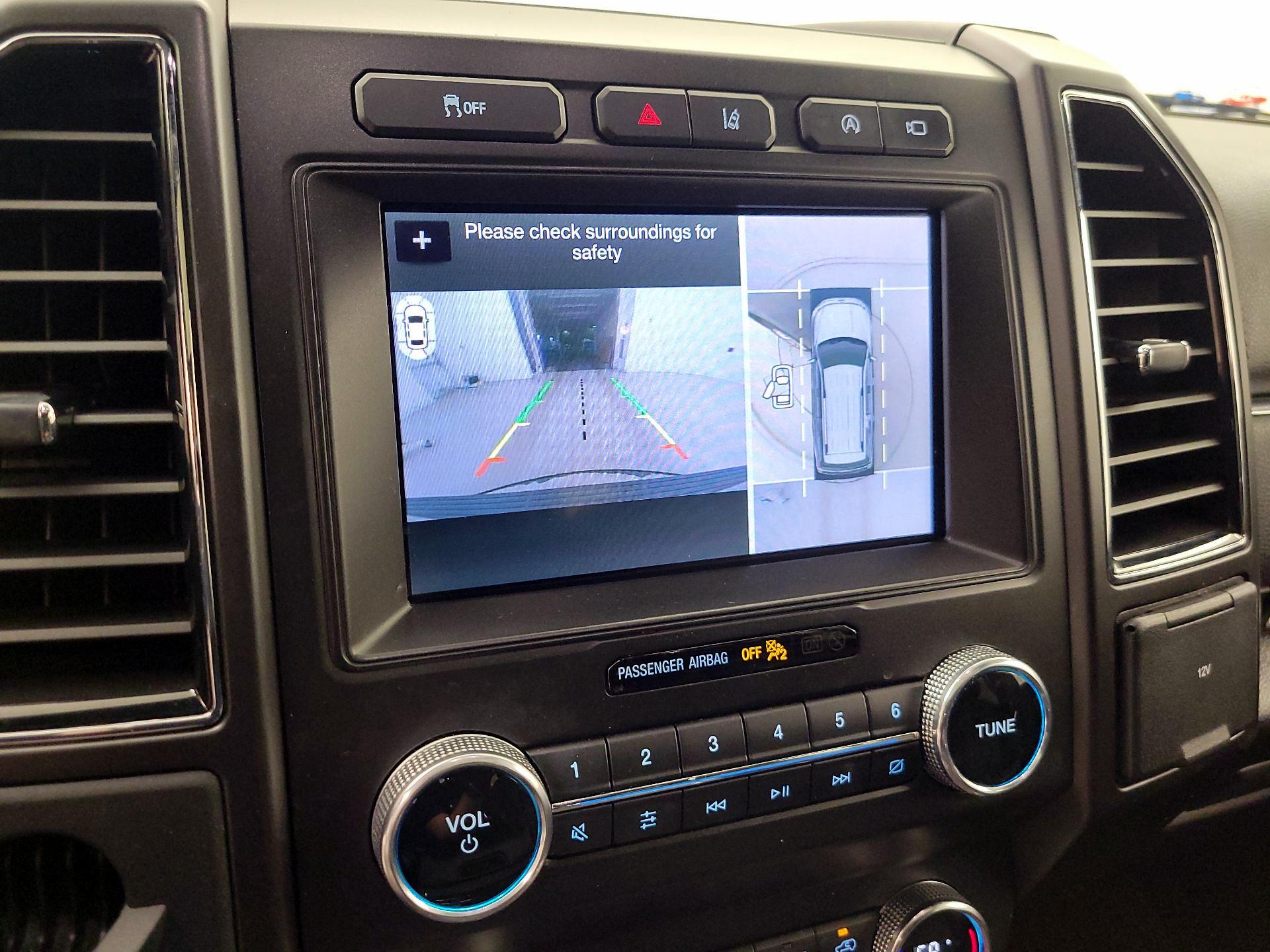 Thumbnail: 2019 Ford Expedition - 15
