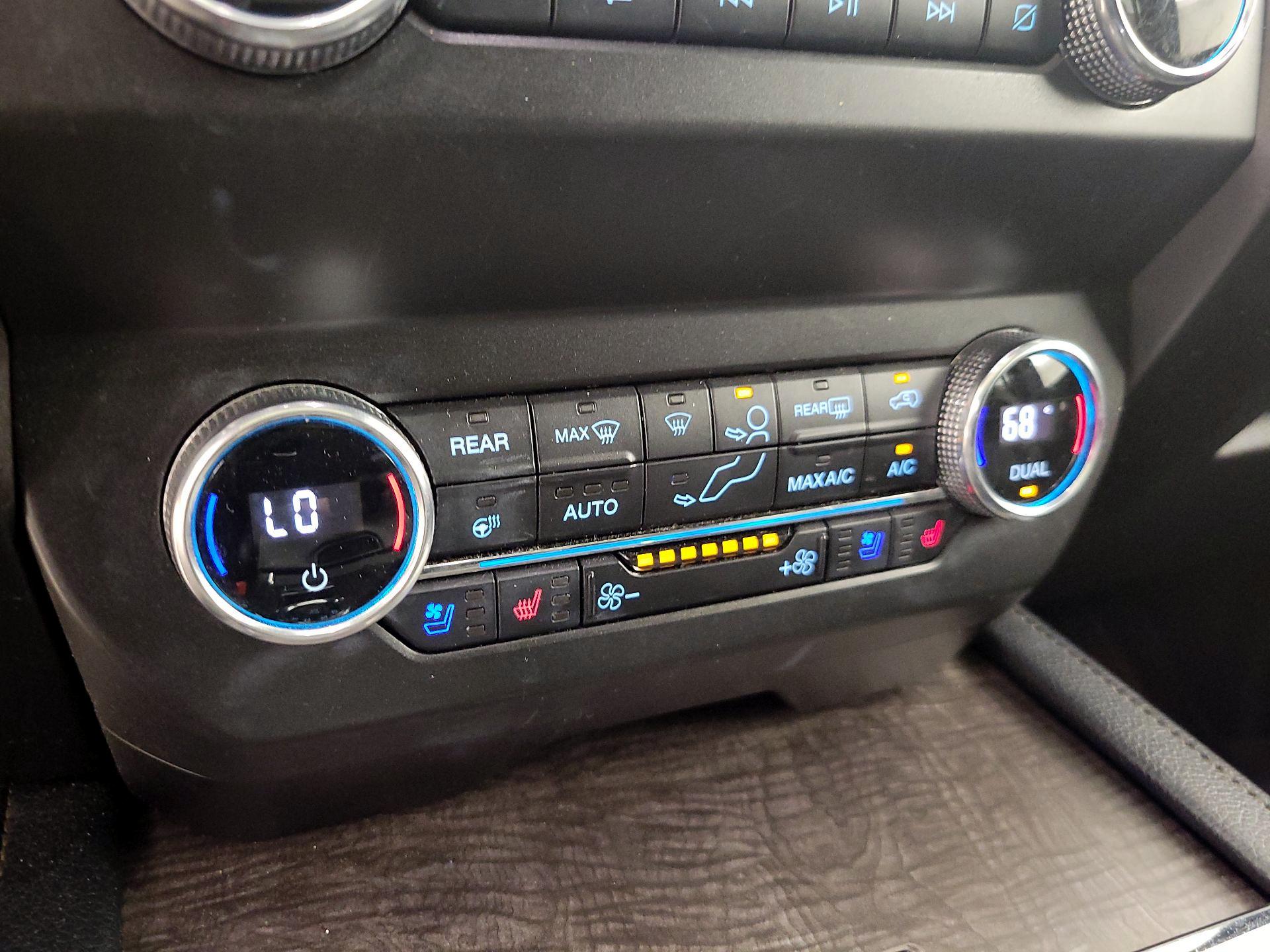 Thumbnail: 2019 Ford Expedition - 17