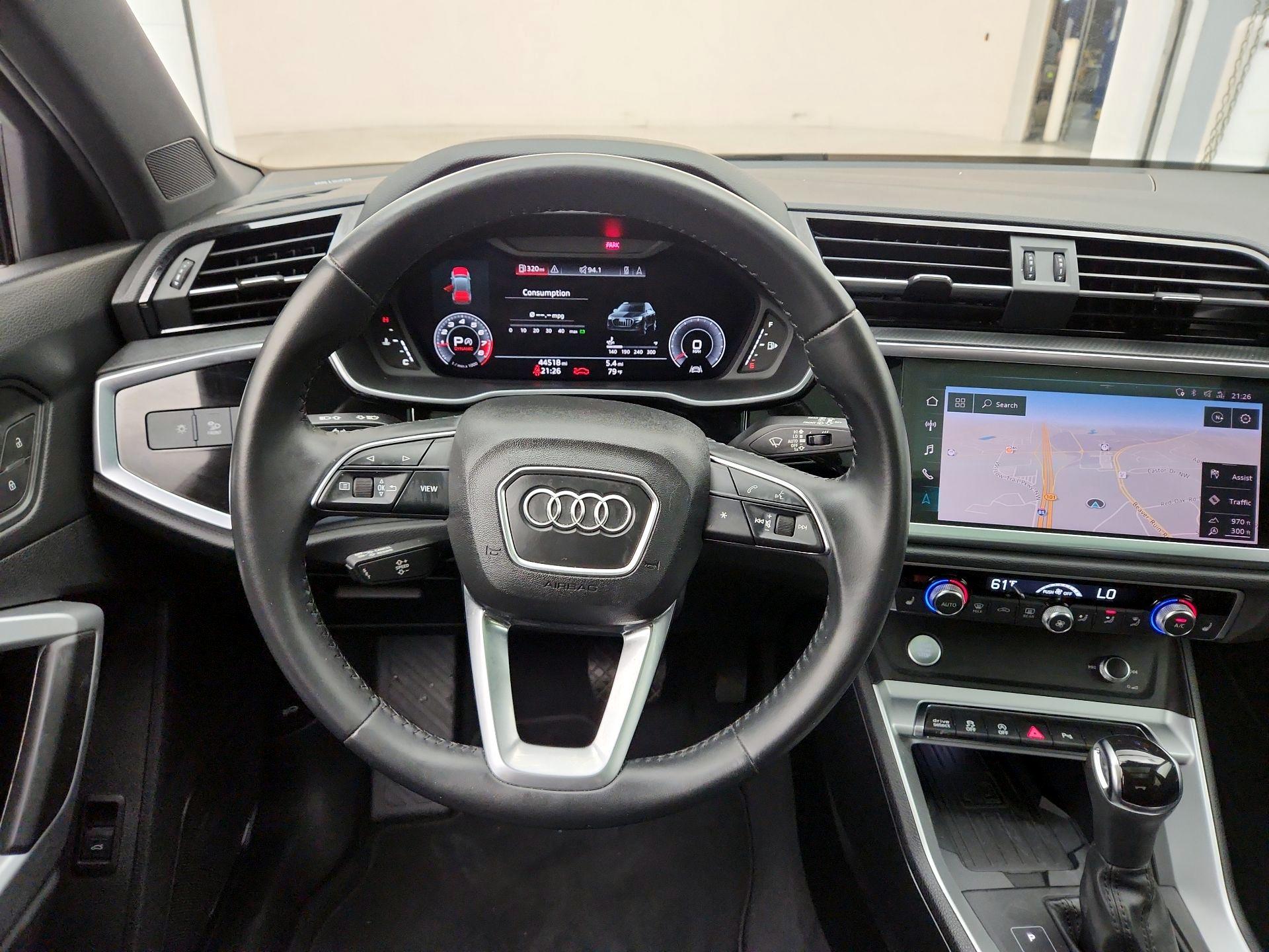 Thumbnail: 2019 Audi Q3 - 10