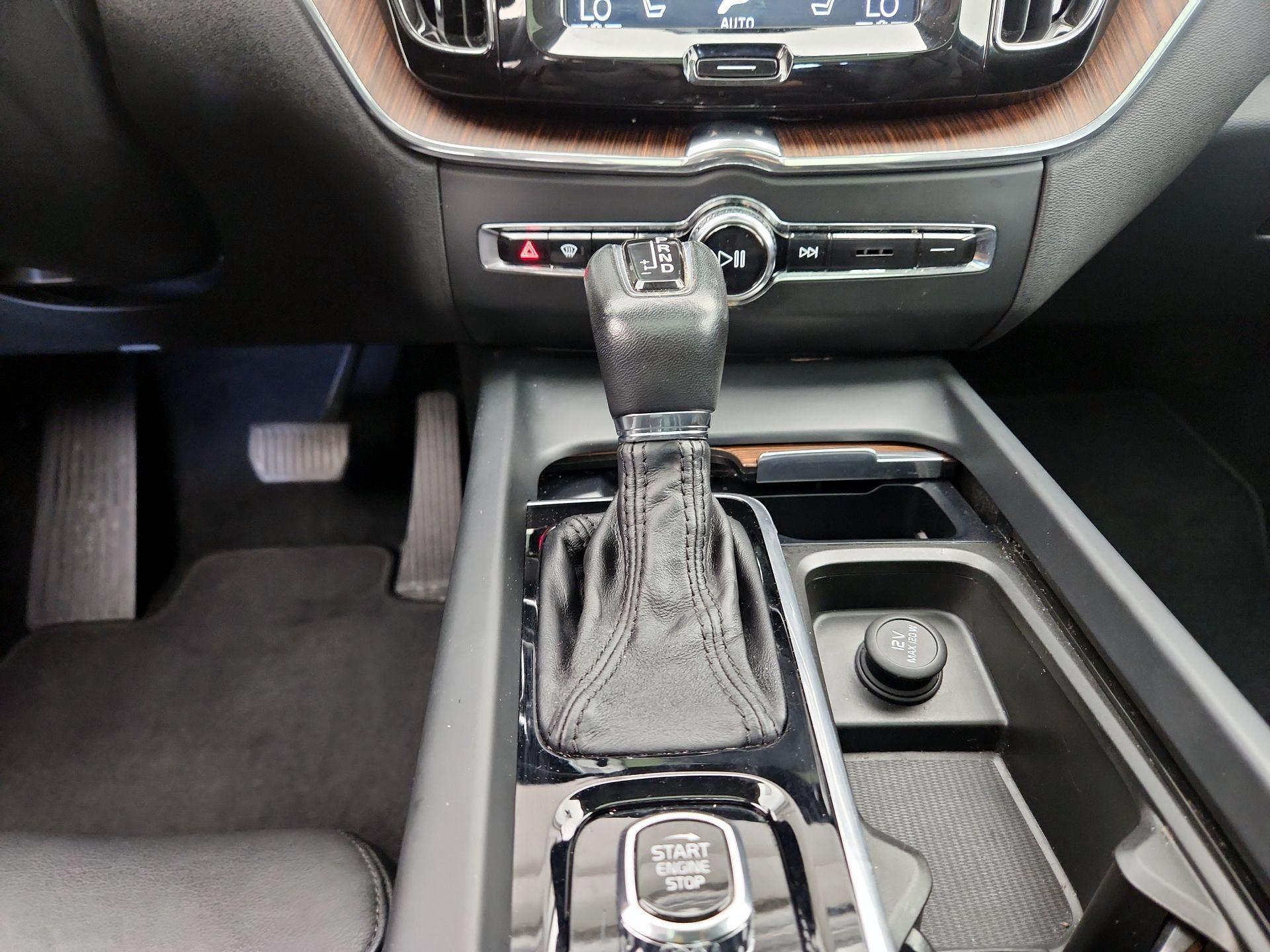 Thumbnail: 2019 Volvo XC60 - 17