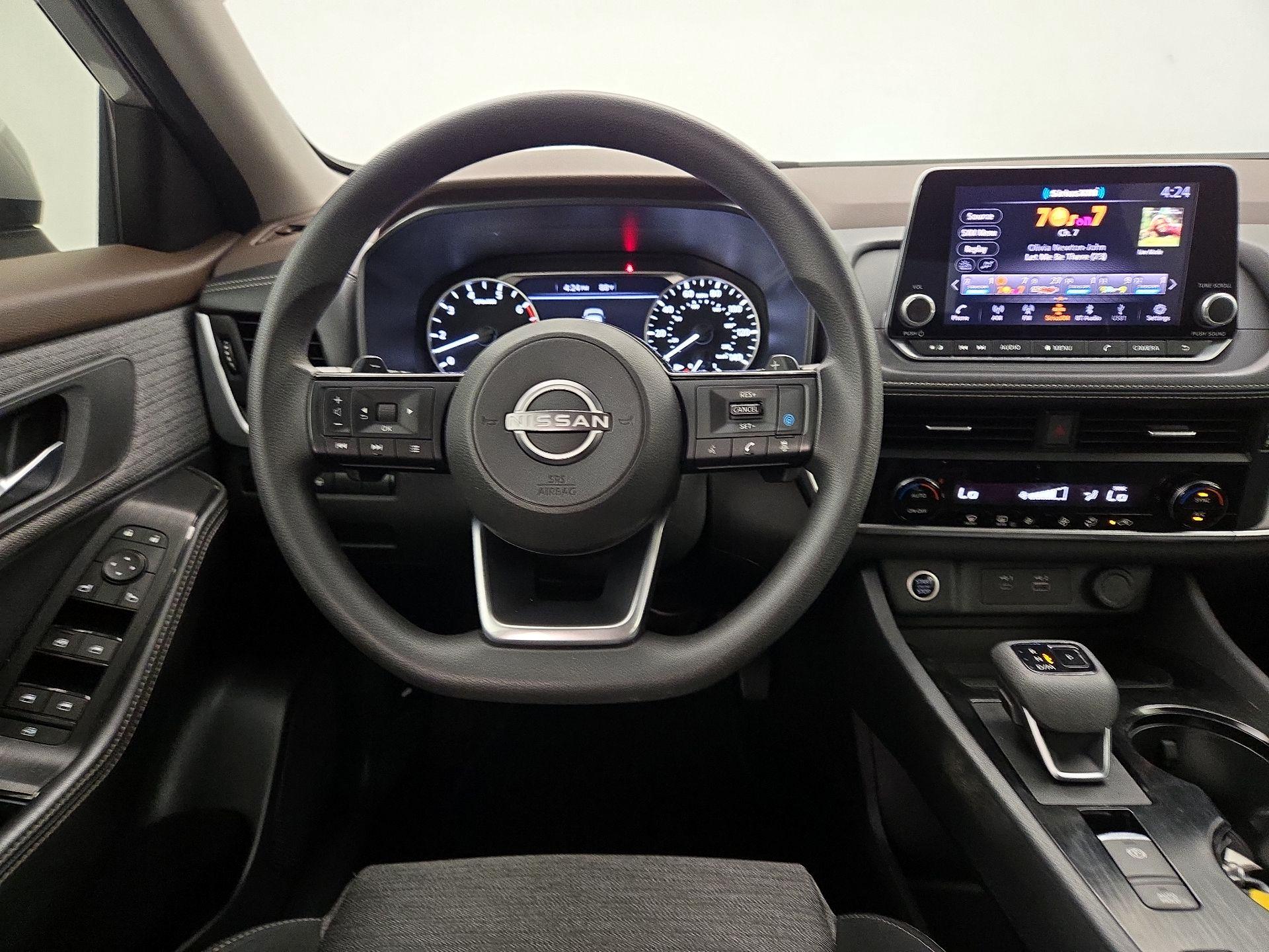 Thumbnail: 2023 Nissan Rogue - 10