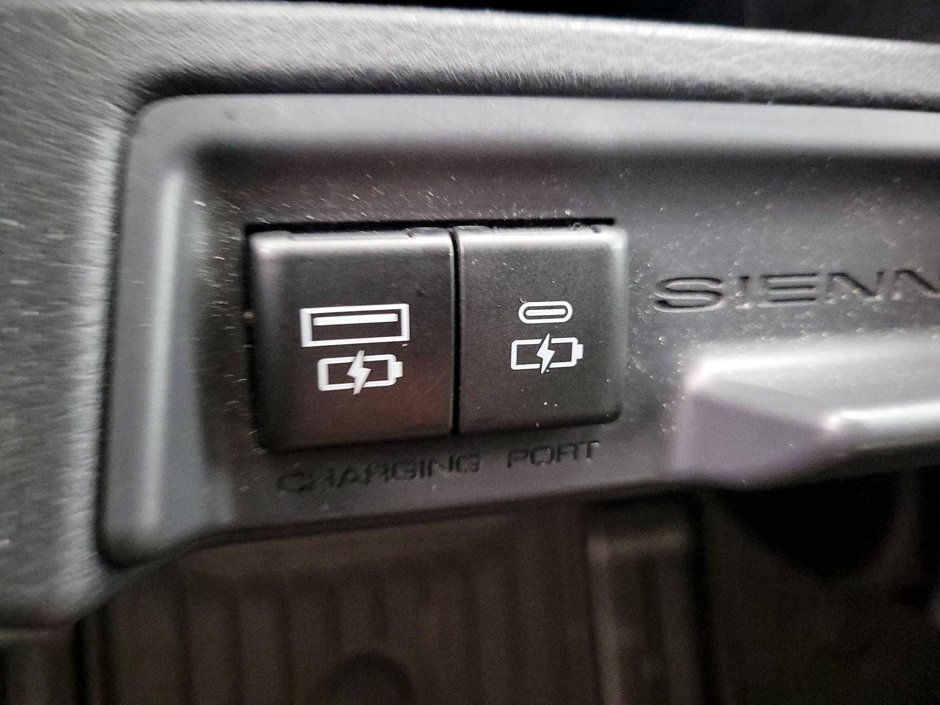 Thumbnail: 2024 Toyota Sienna - 19