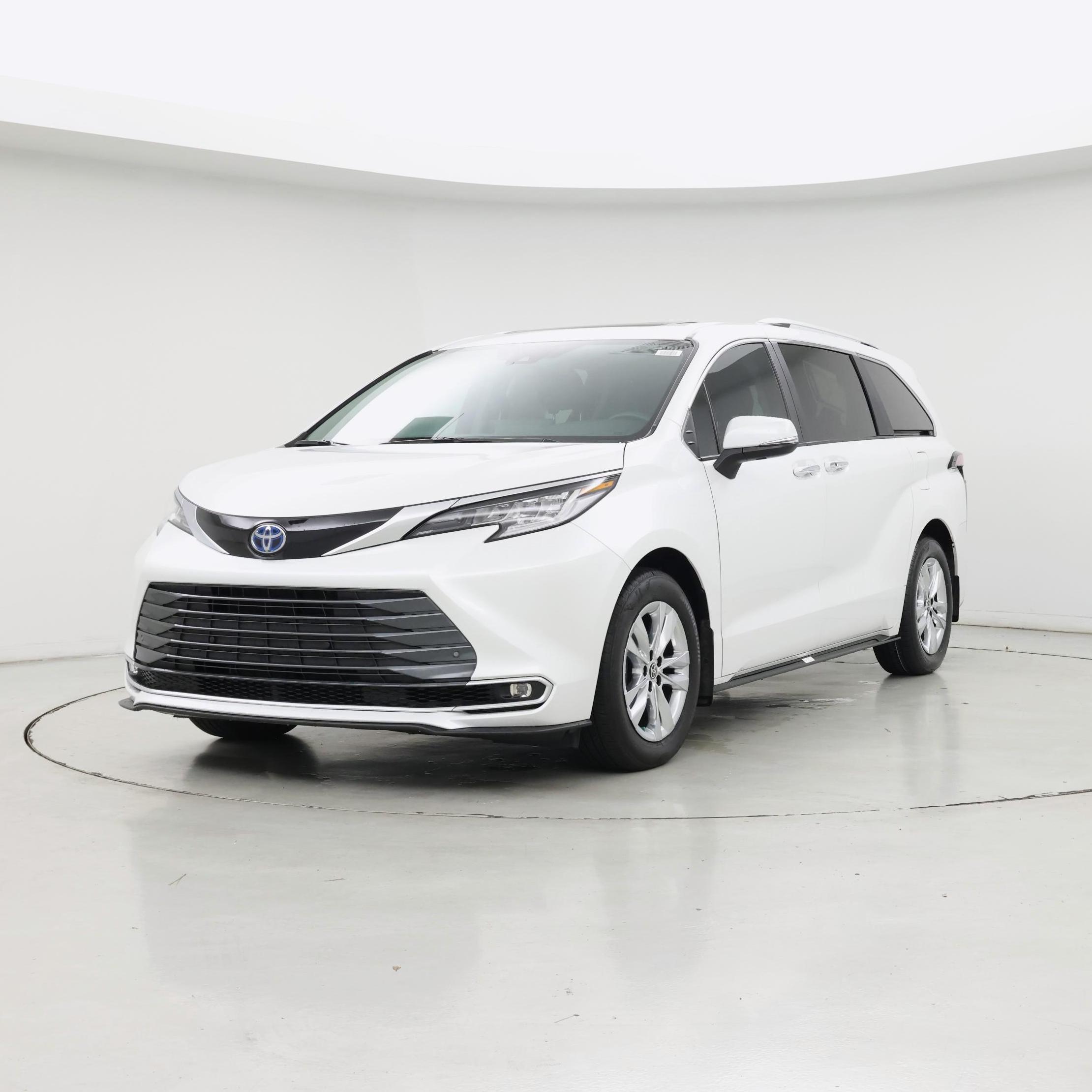 Thumbnail: 2024 Toyota Sienna - 4