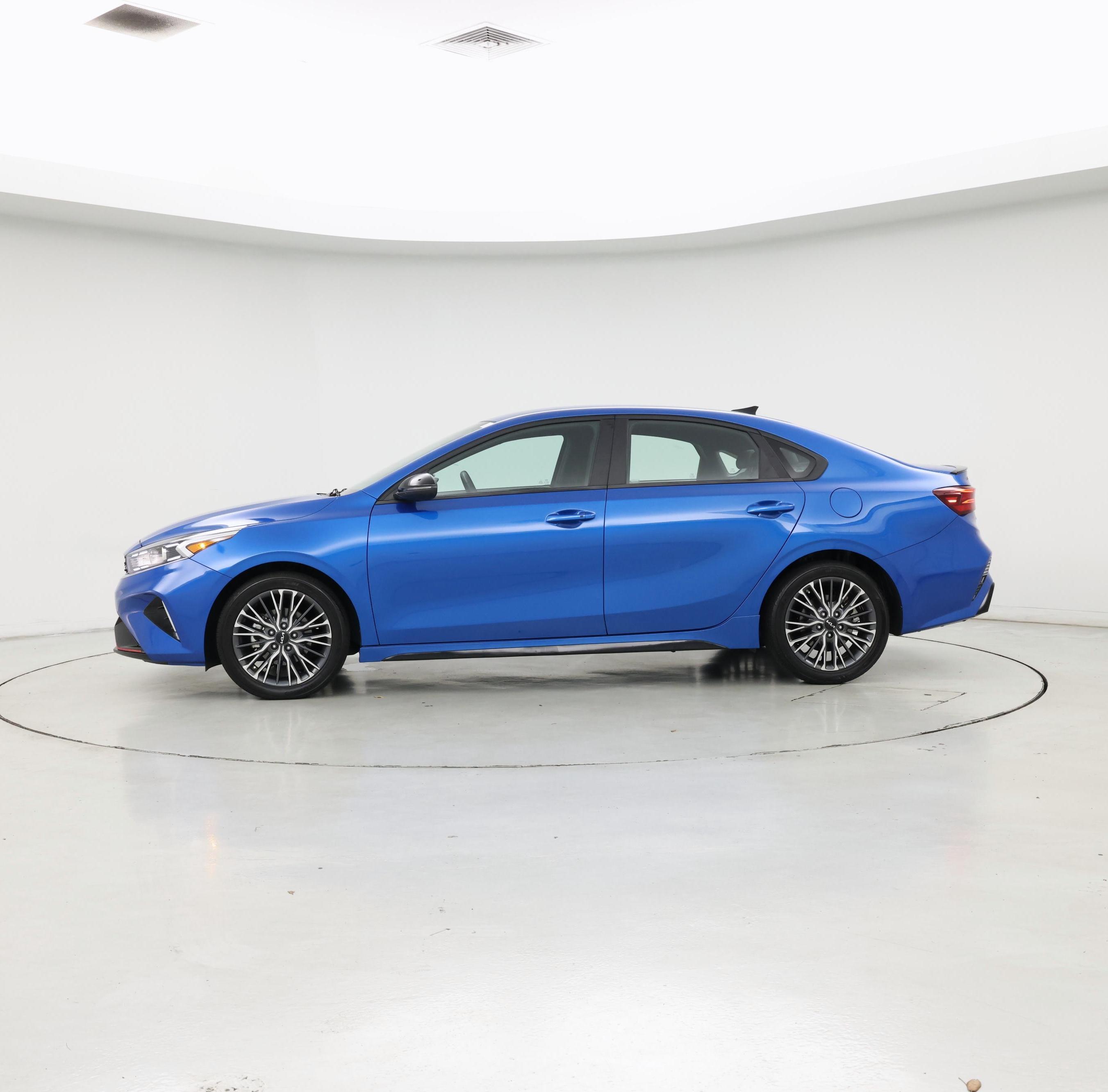 Thumbnail: 2024 Kia Forte - 3