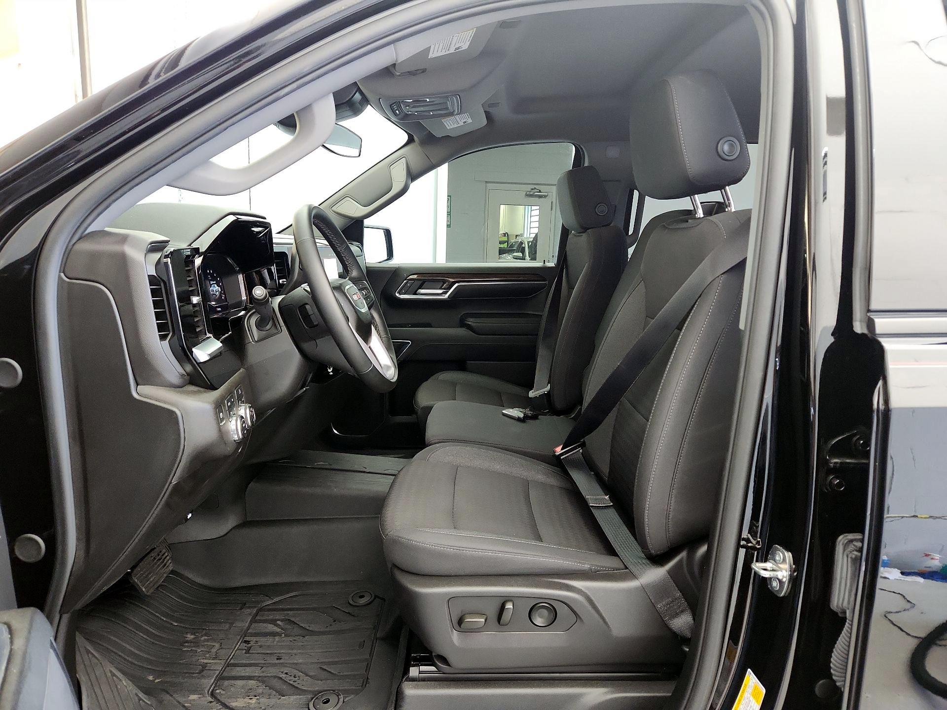 Thumbnail: 2024 GMC Sierra 1500 - 11