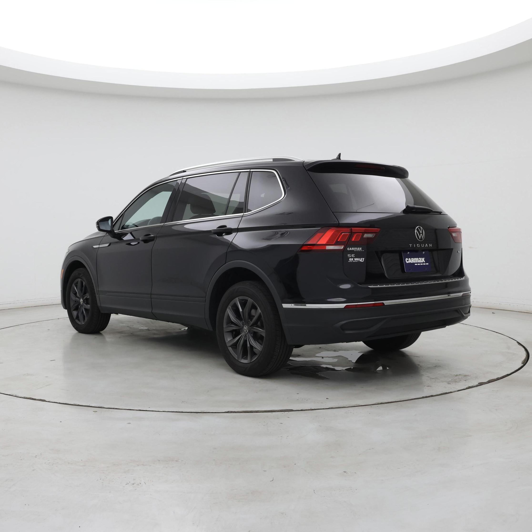 Thumbnail: 2022 Volkswagen Tiguan - 2