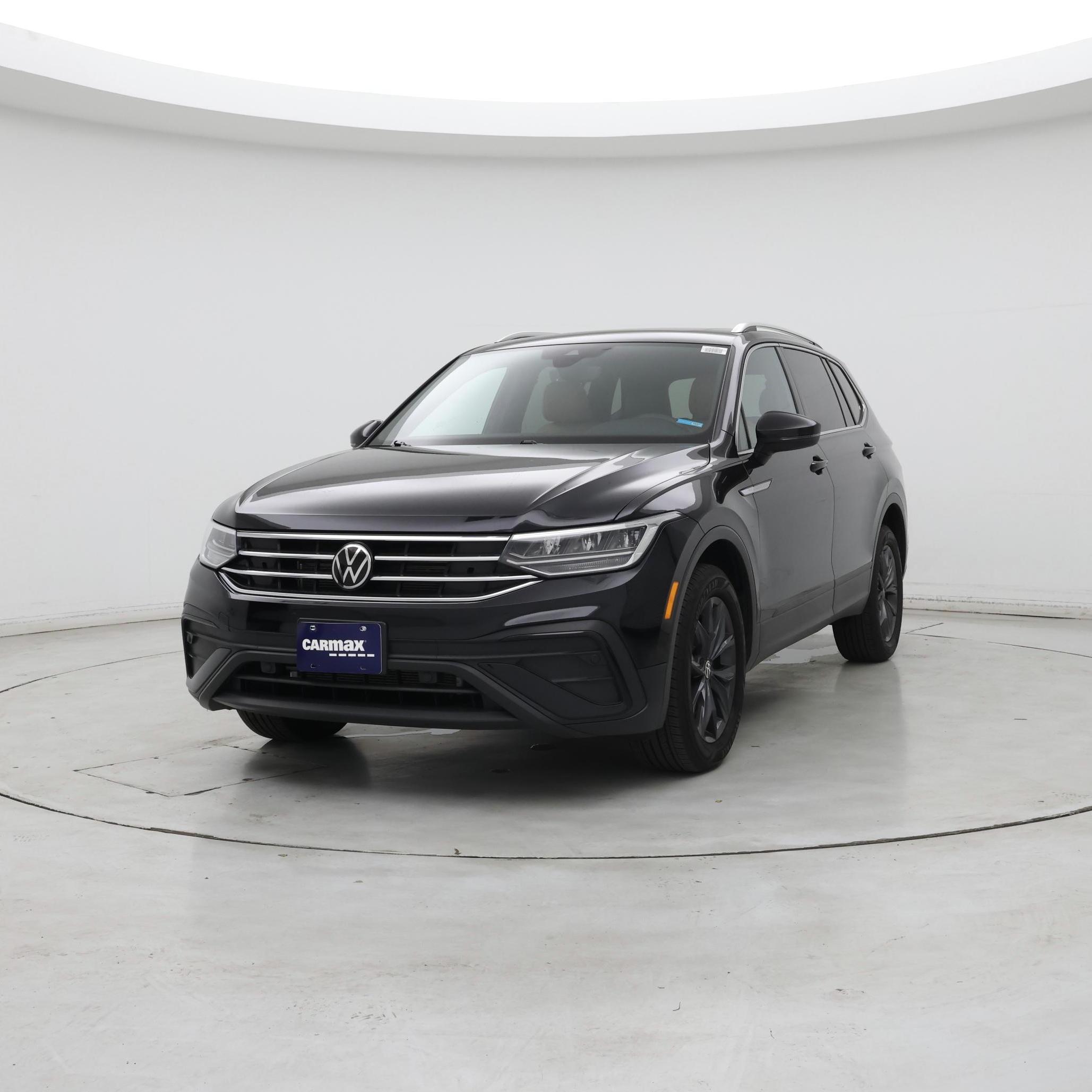 Thumbnail: 2022 Volkswagen Tiguan - 4