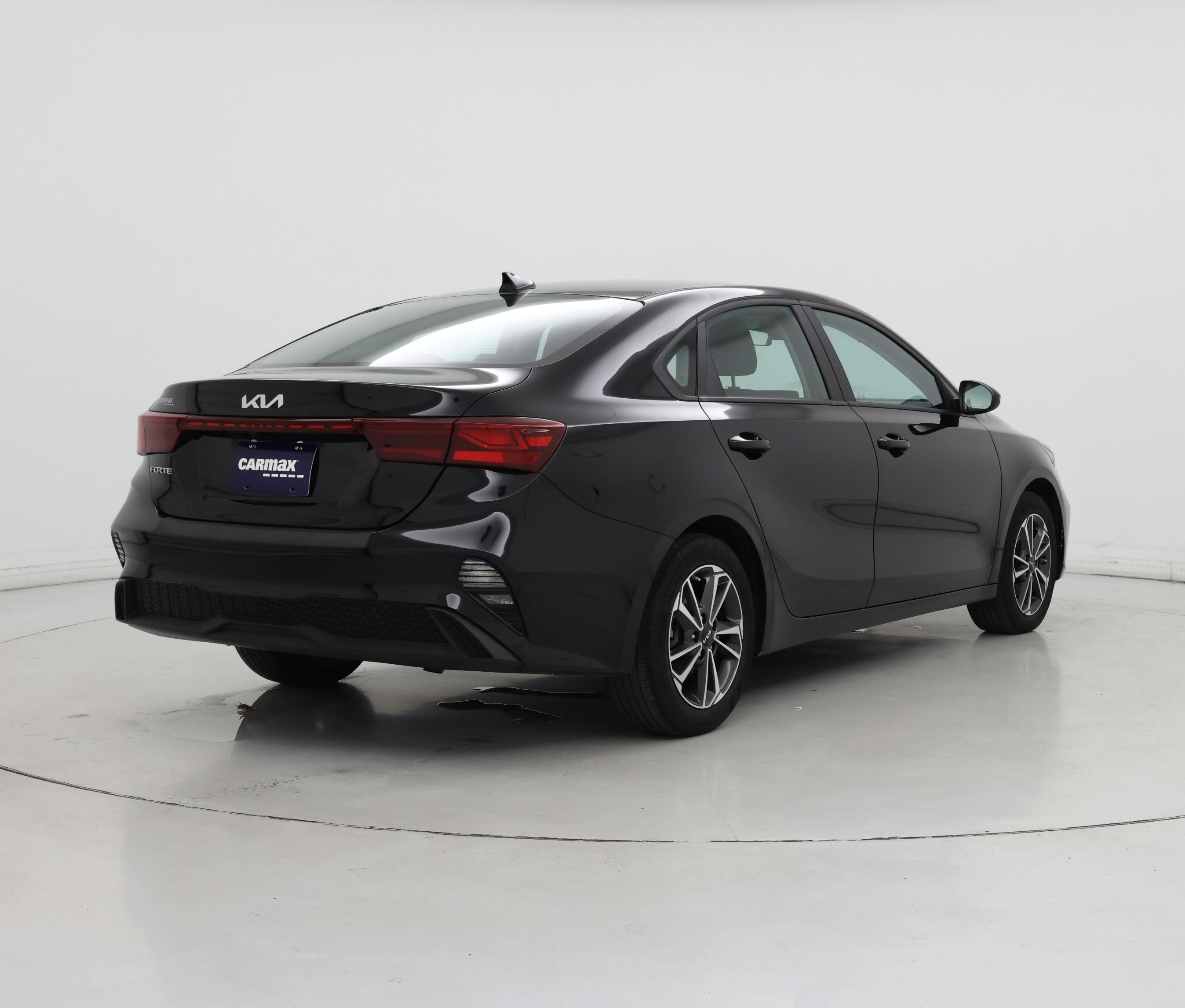 Thumbnail: 2022 Kia Forte - 8