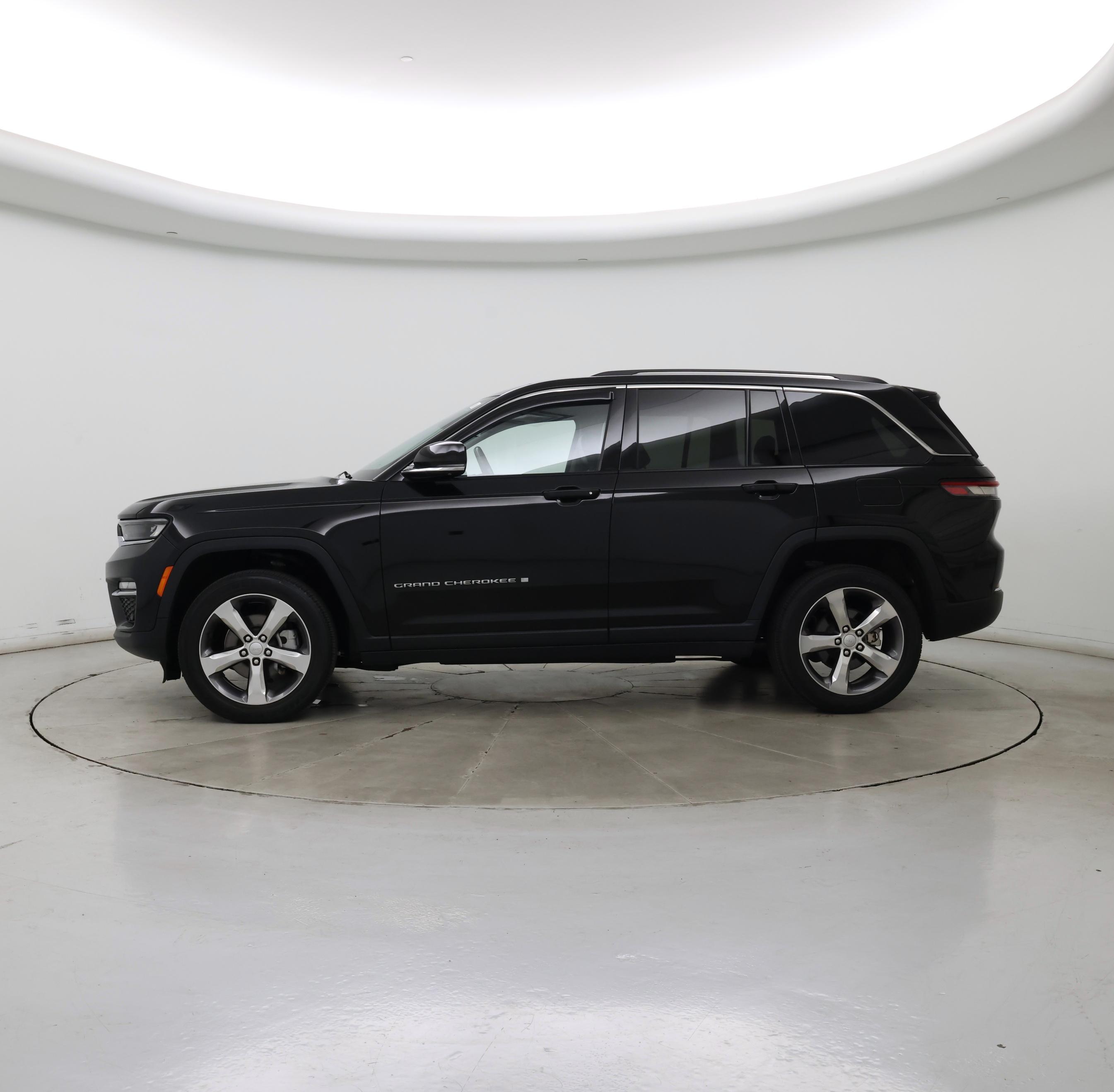 Thumbnail: 2022 Jeep Grand Cherokee - 3