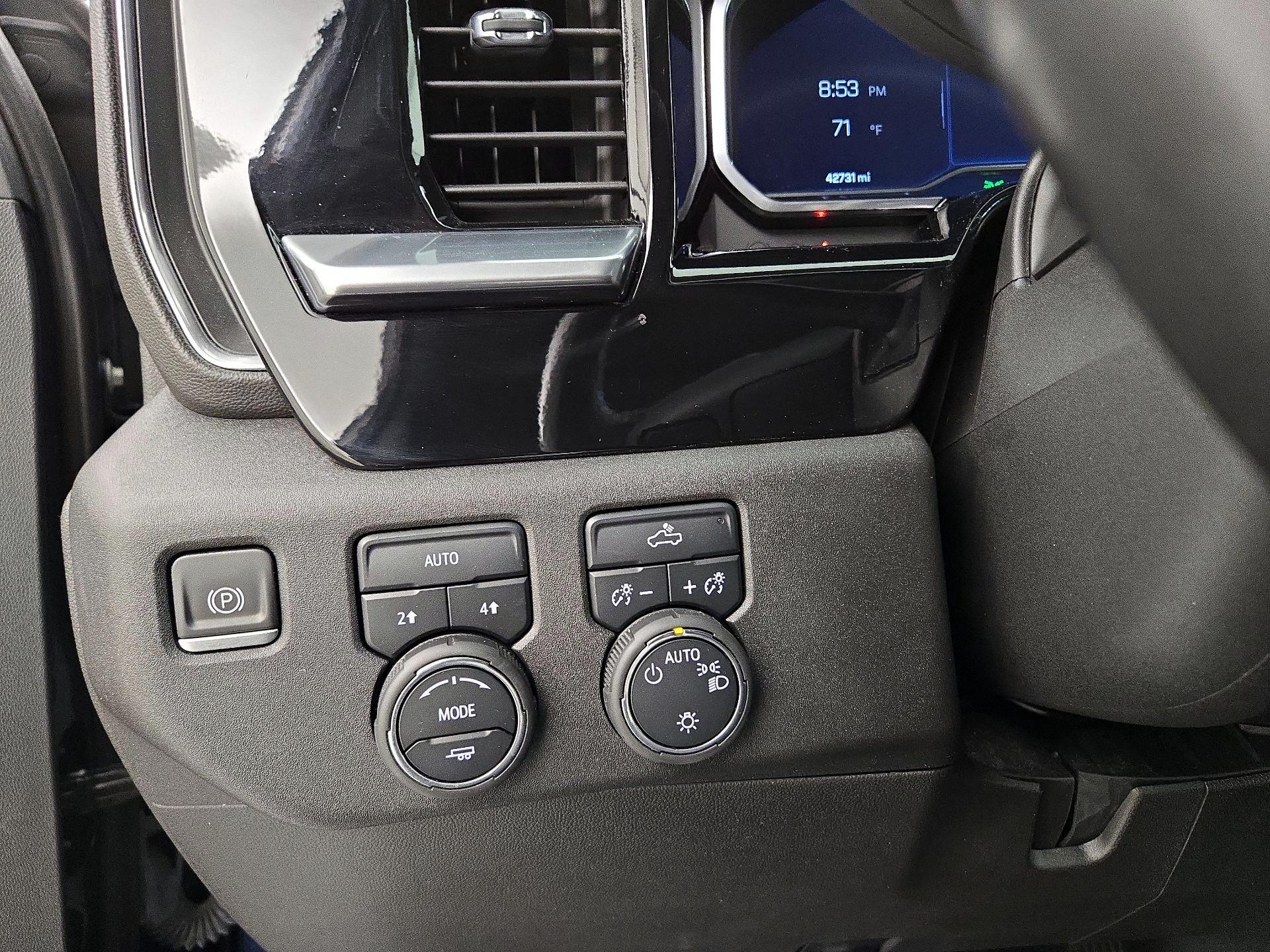 Thumbnail: 2022 Chevrolet Silverado 1500 - 13