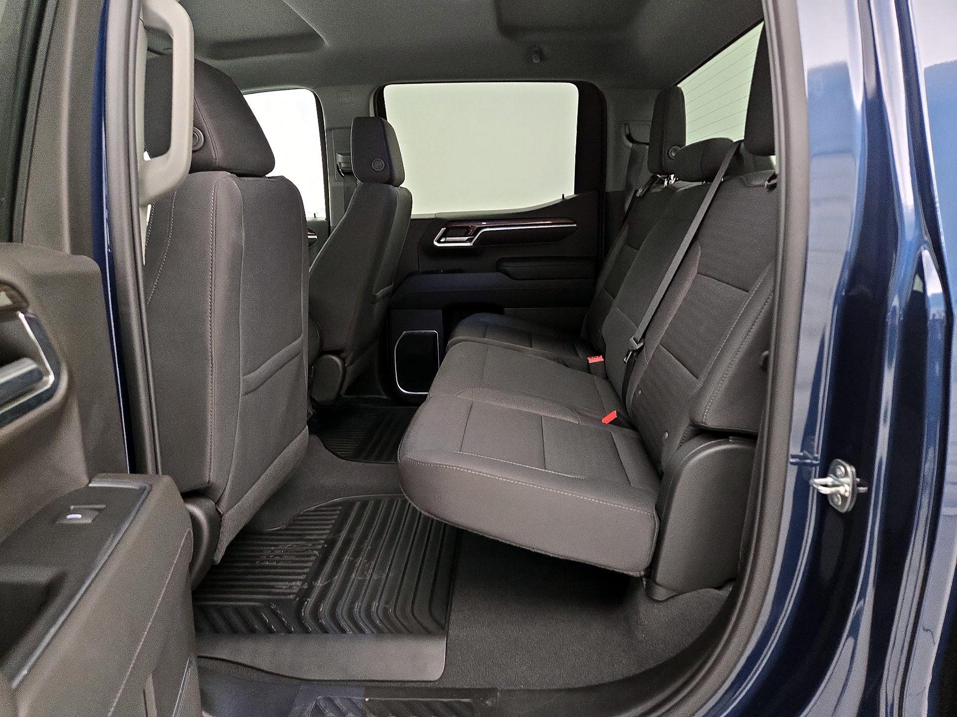 Thumbnail: 2022 Chevrolet Silverado 1500 - 19