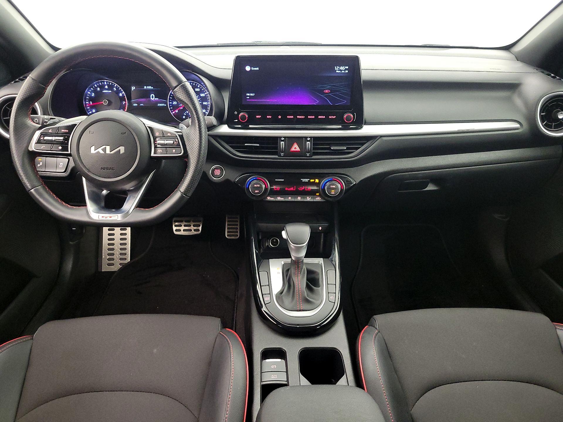Thumbnail: 2022 Kia Forte - 9