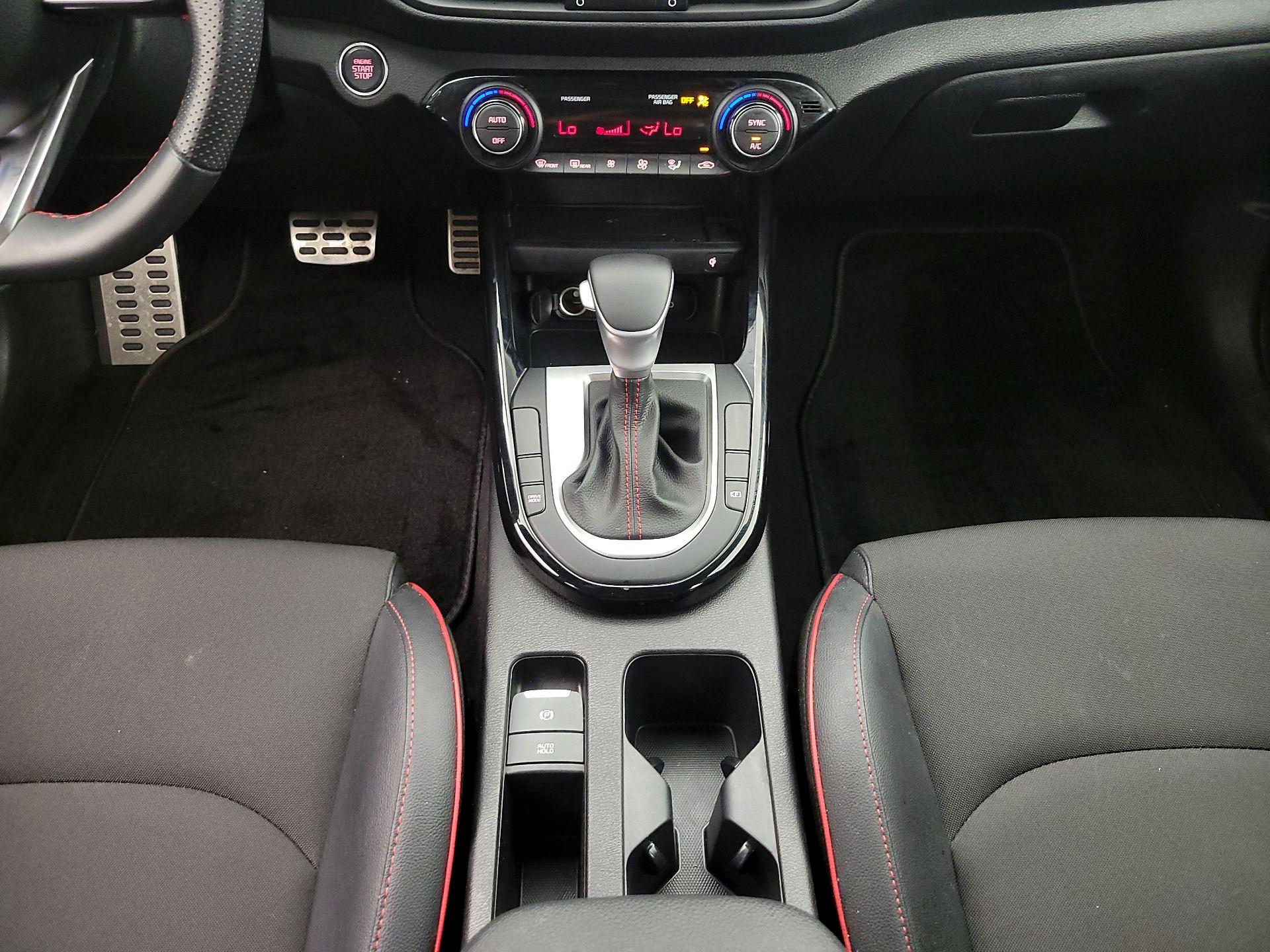 Thumbnail: 2022 Kia Forte - 18