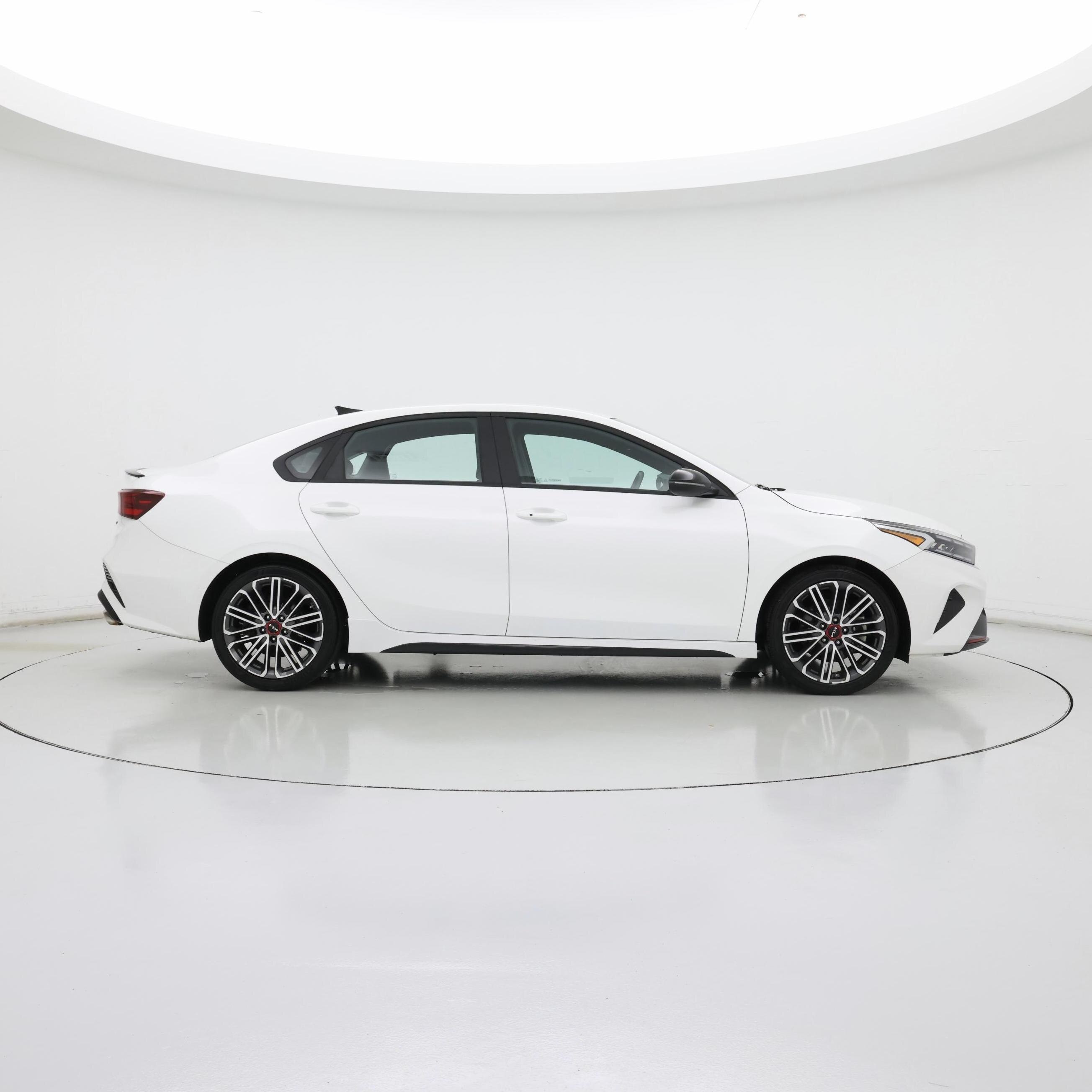 Thumbnail: 2022 Kia Forte - 7