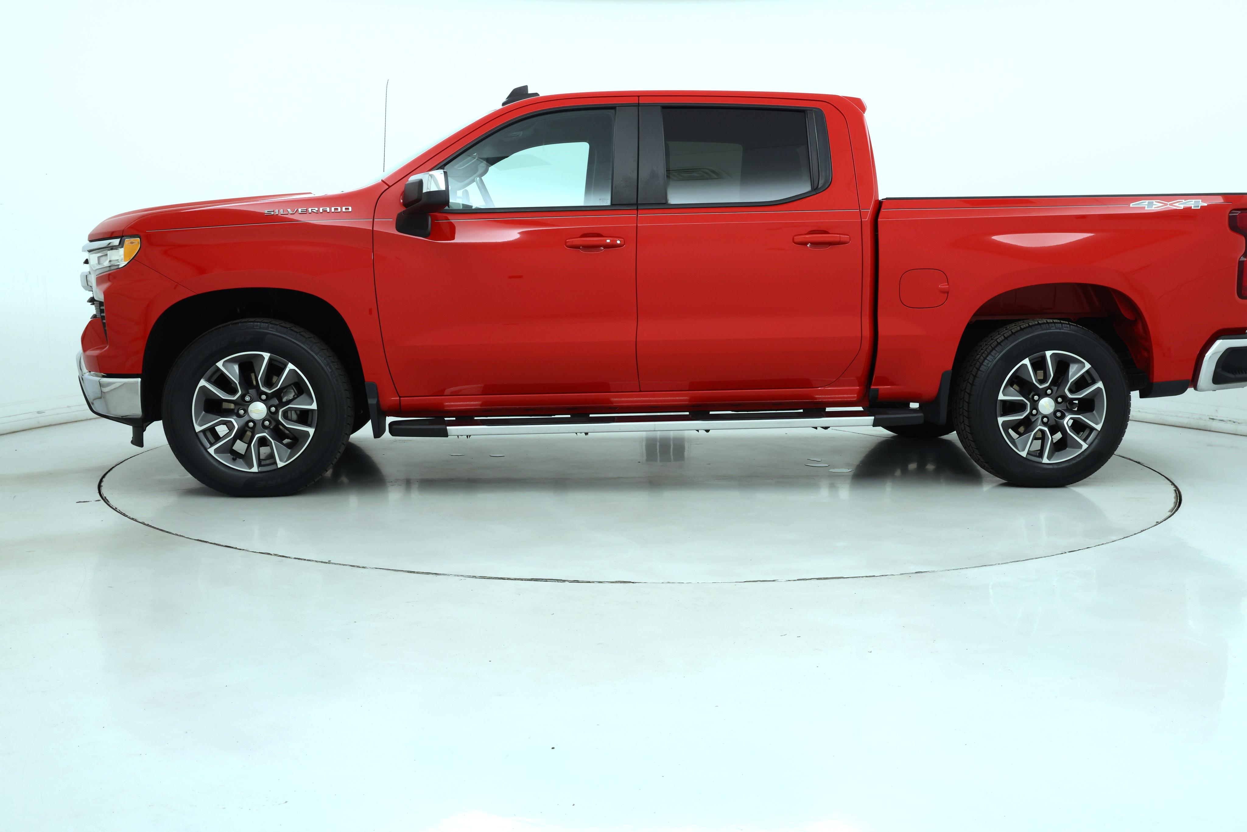Thumbnail: 2022 Chevrolet Silverado 1500 - 3