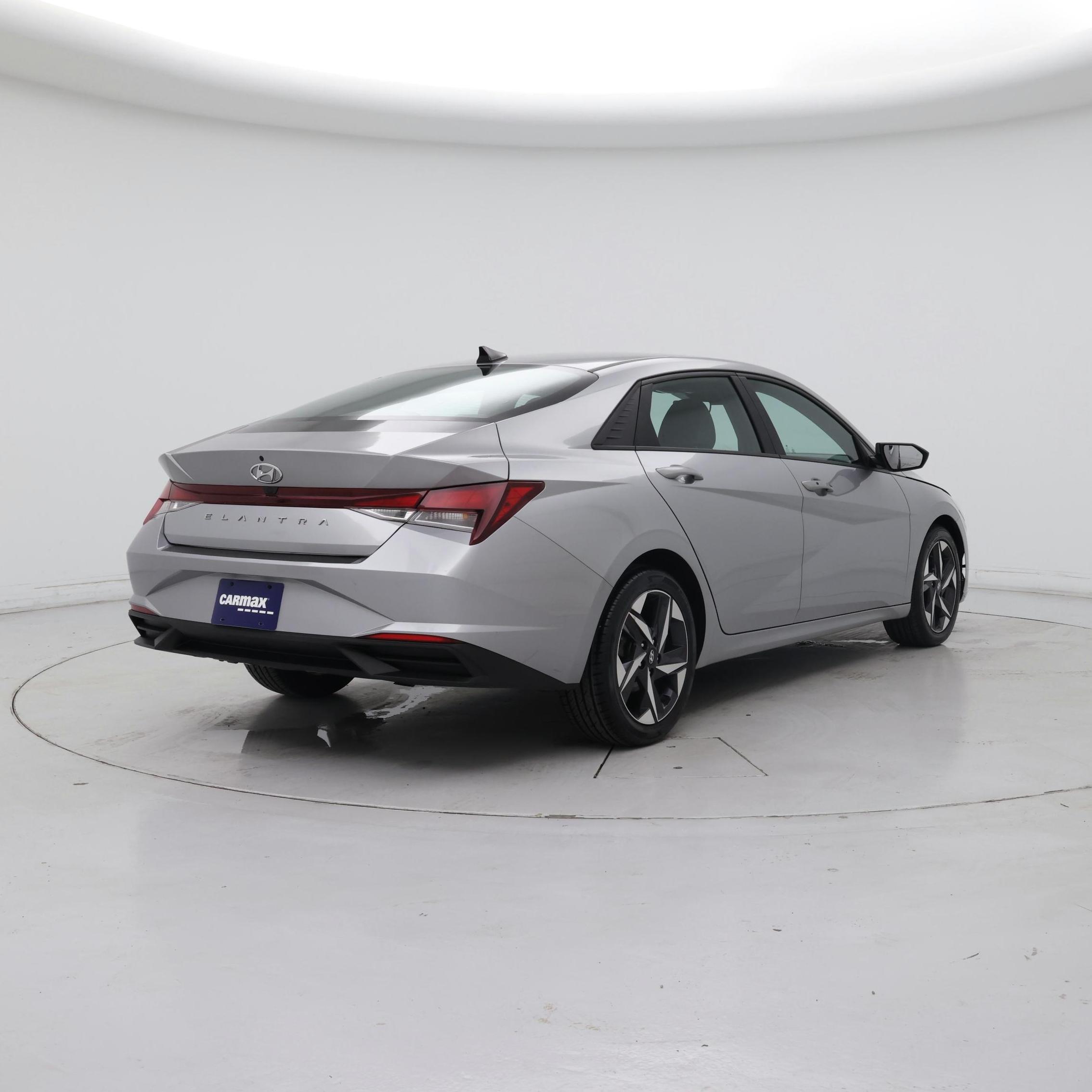 Thumbnail: 2023 Hyundai Elantra - 8