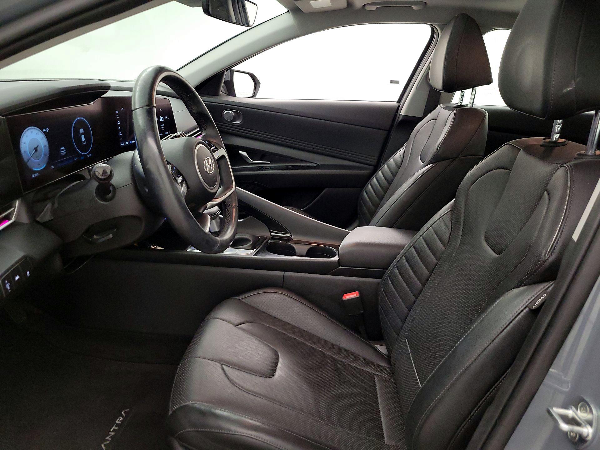 Thumbnail: 2022 Hyundai Elantra - 11