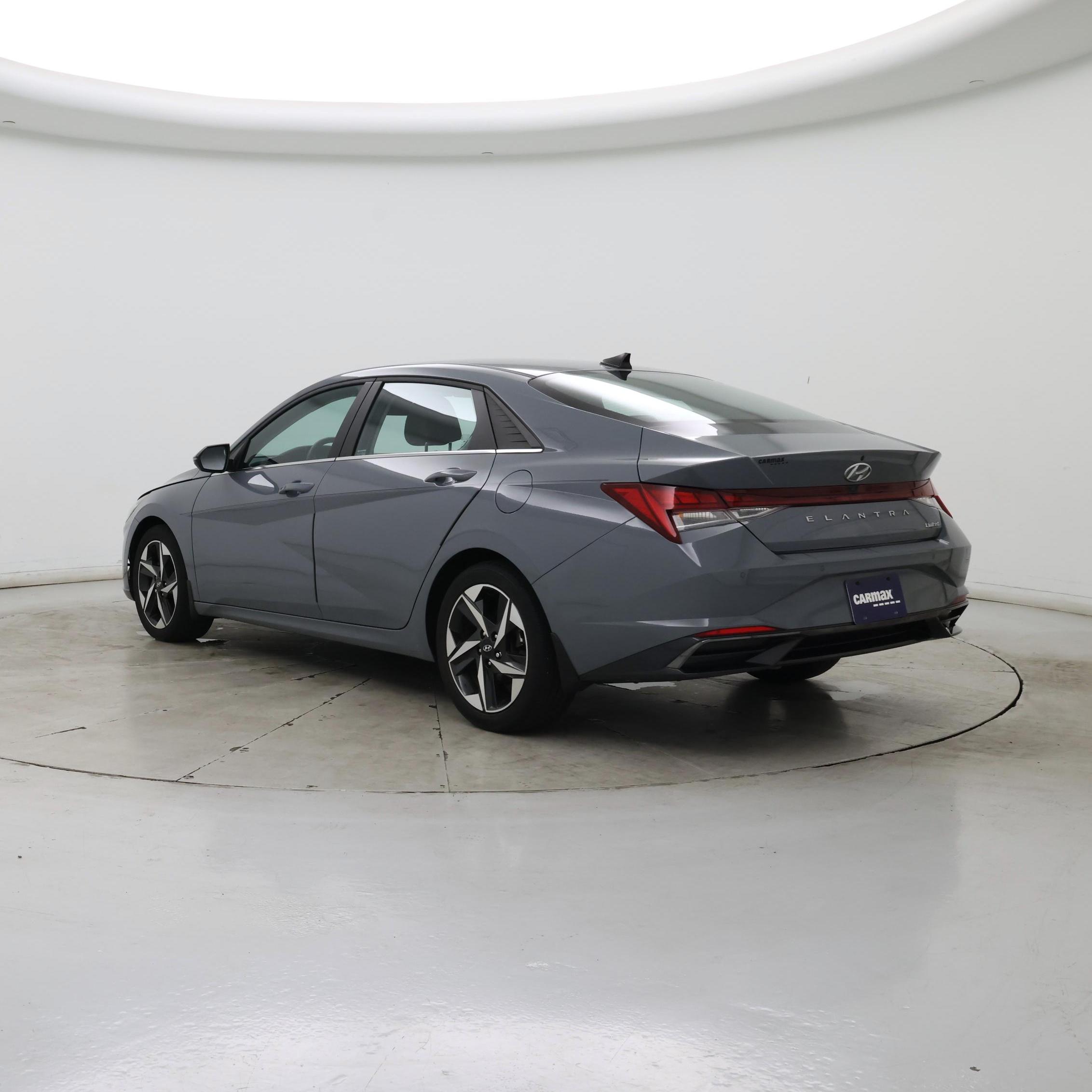 Thumbnail: 2022 Hyundai Elantra - 2