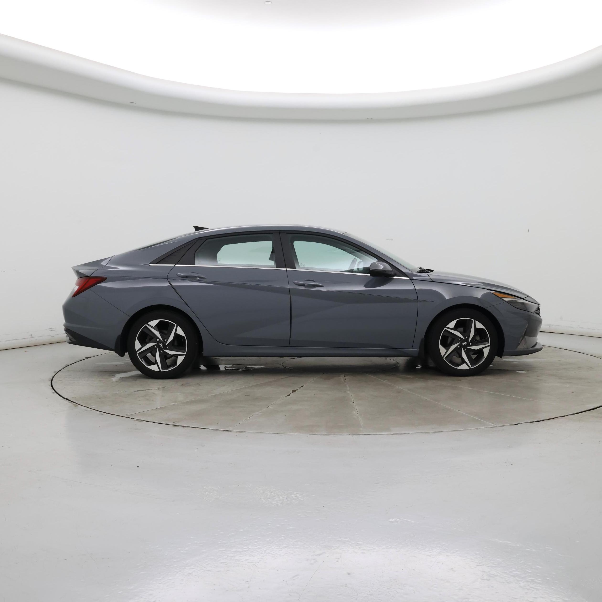 Thumbnail: 2022 Hyundai Elantra - 7