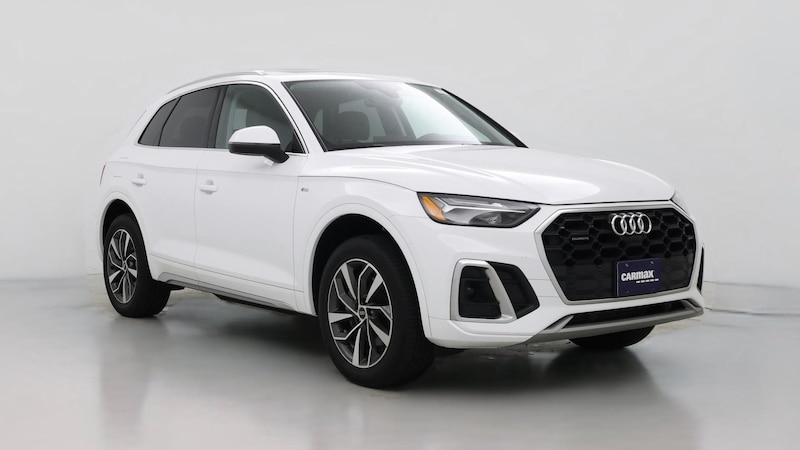 2022 Audi Q5 e Premium Plus Hero Image